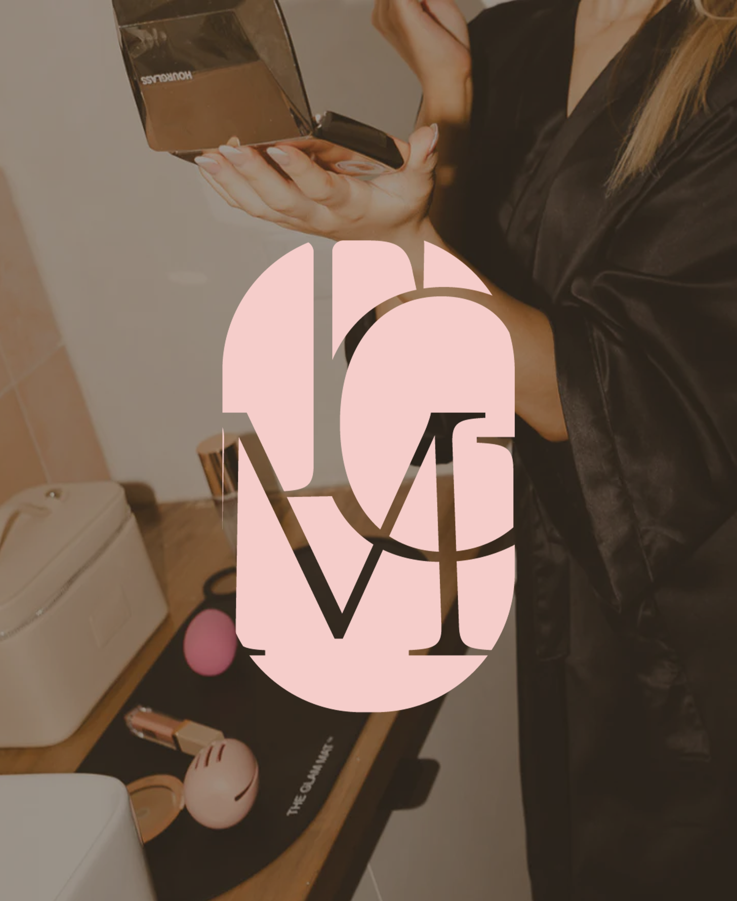 Icon logo for 'The Glam Mat' New Zealand based company! The Glam Mat is the ultimate game-changer for beauty enthusiasts!