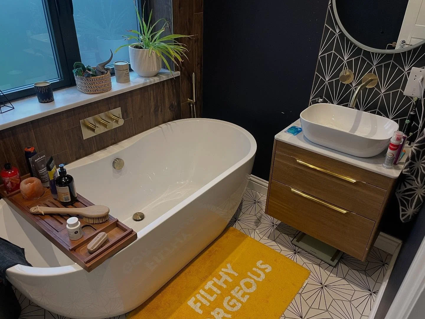 Full bathroom rip out in Pyrford 🛀

Swapped out the old corner bath for a stunning freestanding bath, giving the space a fresh and modern feel. This project came through Checkatrade, with the customer supplying their own bathroom products &ndash; we
