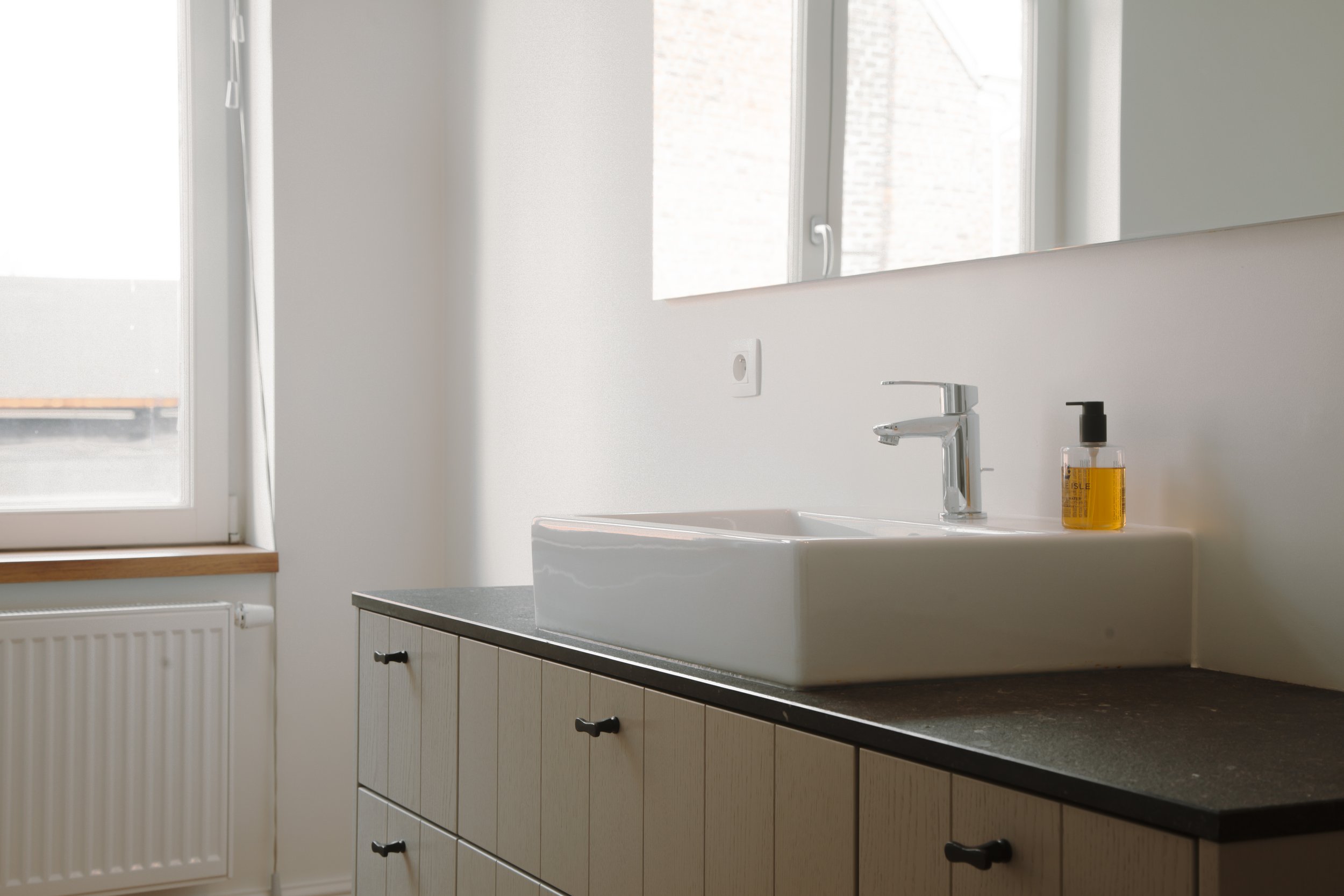 bathroom-1-day.jpg