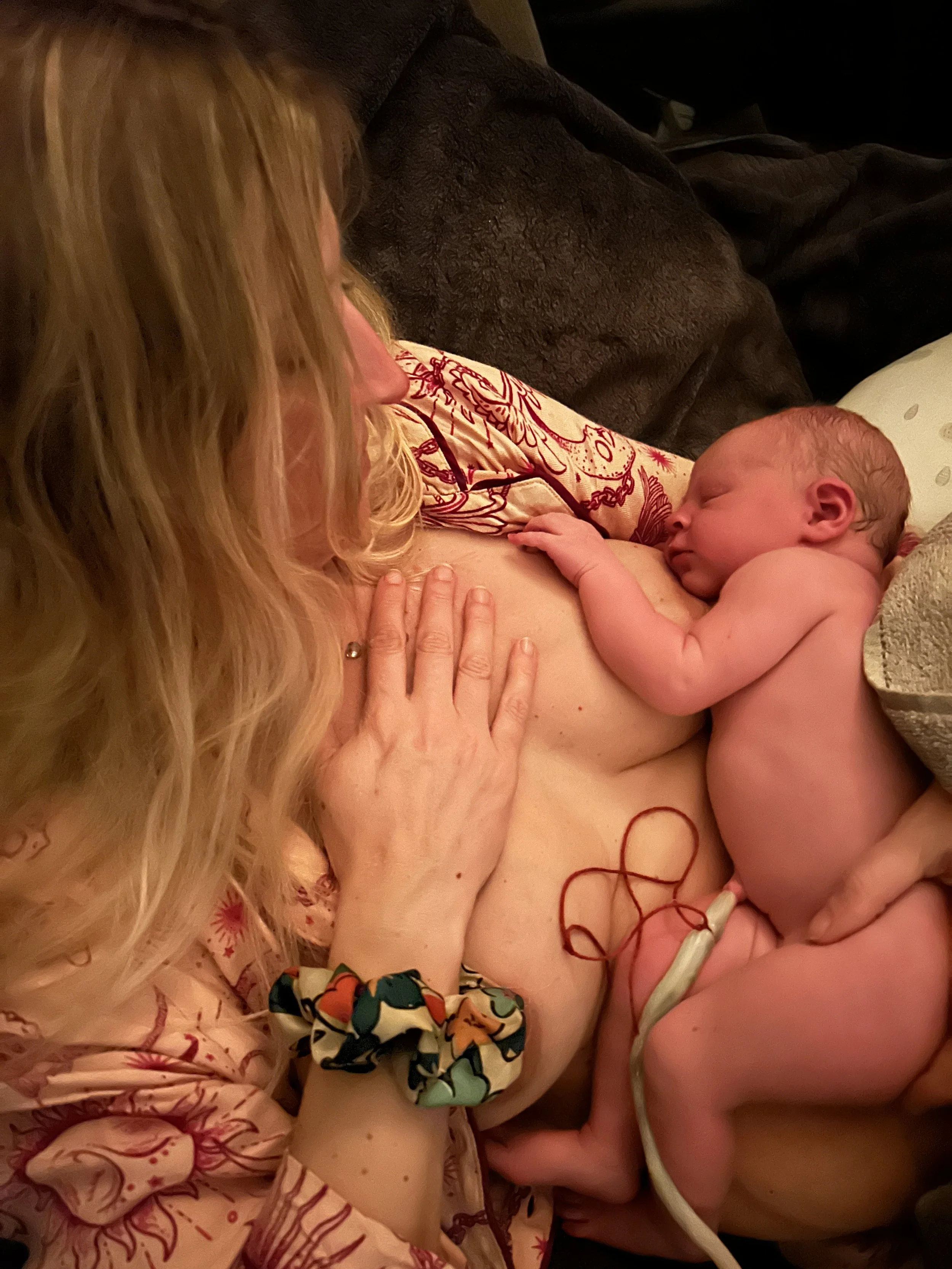 Placeholder for a warm photograph of your birth journal and a quiet pregnancy preparation space