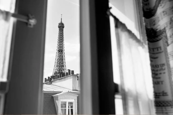 chambre-vue-eiffel-romantique.jpg