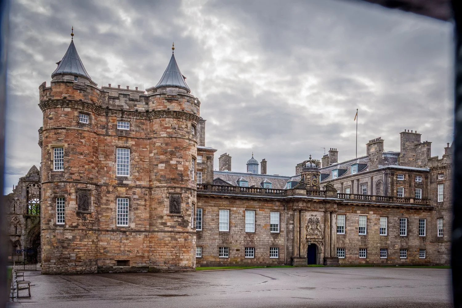 palace_of_holyroodhouse.jpg