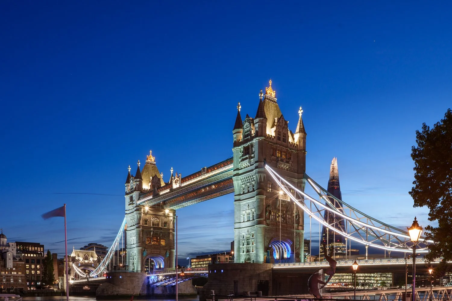 tower_bridge_night.jpg