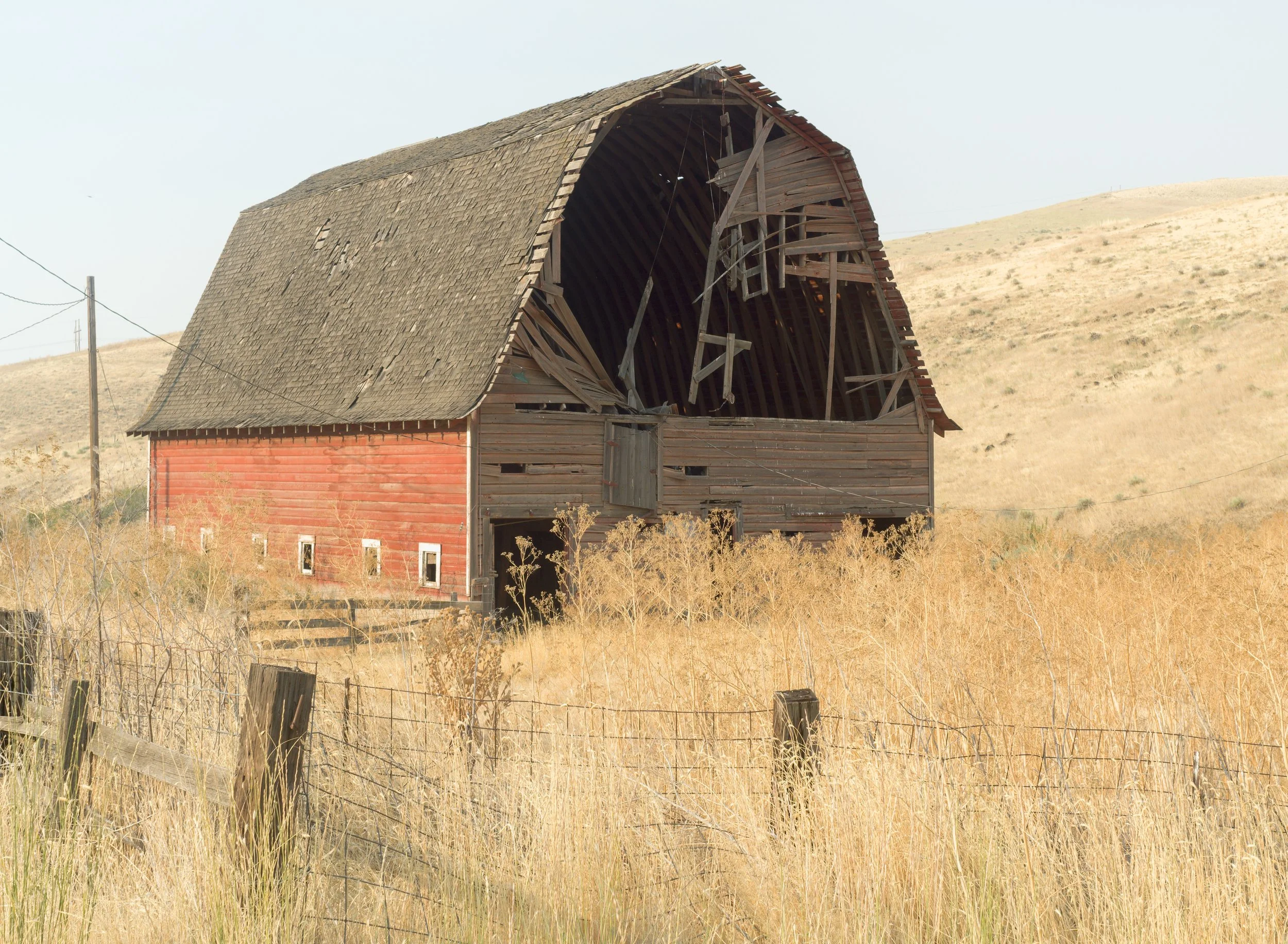 barn-side-exposed-us-12-rustic-rural-country-deep-loess-foothills-columbia-plateau-columbia-county-washington-state-494-color-&-photo-labs-llc.jpg