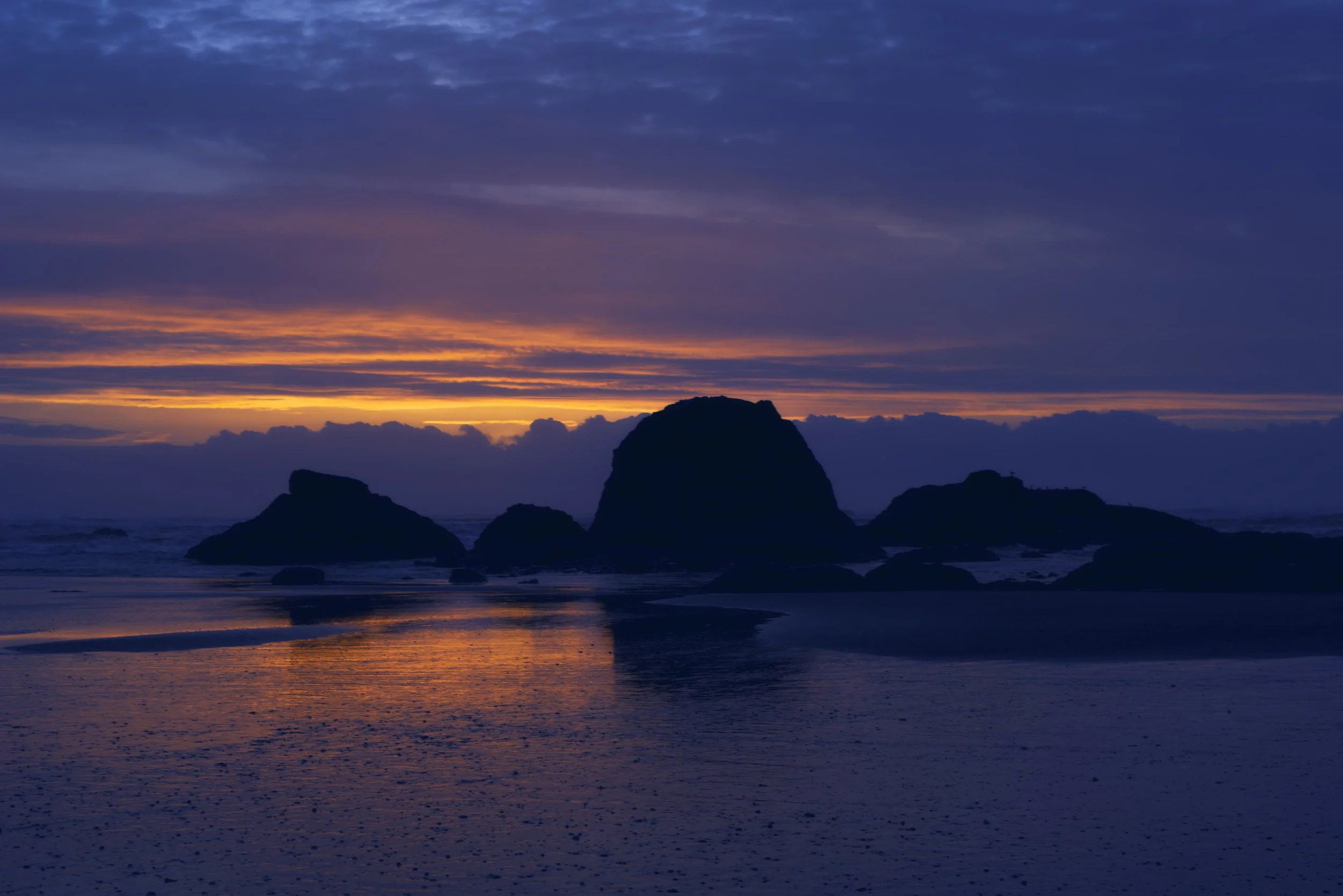 ruby-beach-twilight-sunset-crush-purple-red-dusk-olympic-national-park-olympic-peninsula-calm-494-color-and-photo-labs-color-grading-fuji-velvia-50-120-medium-format.jpg