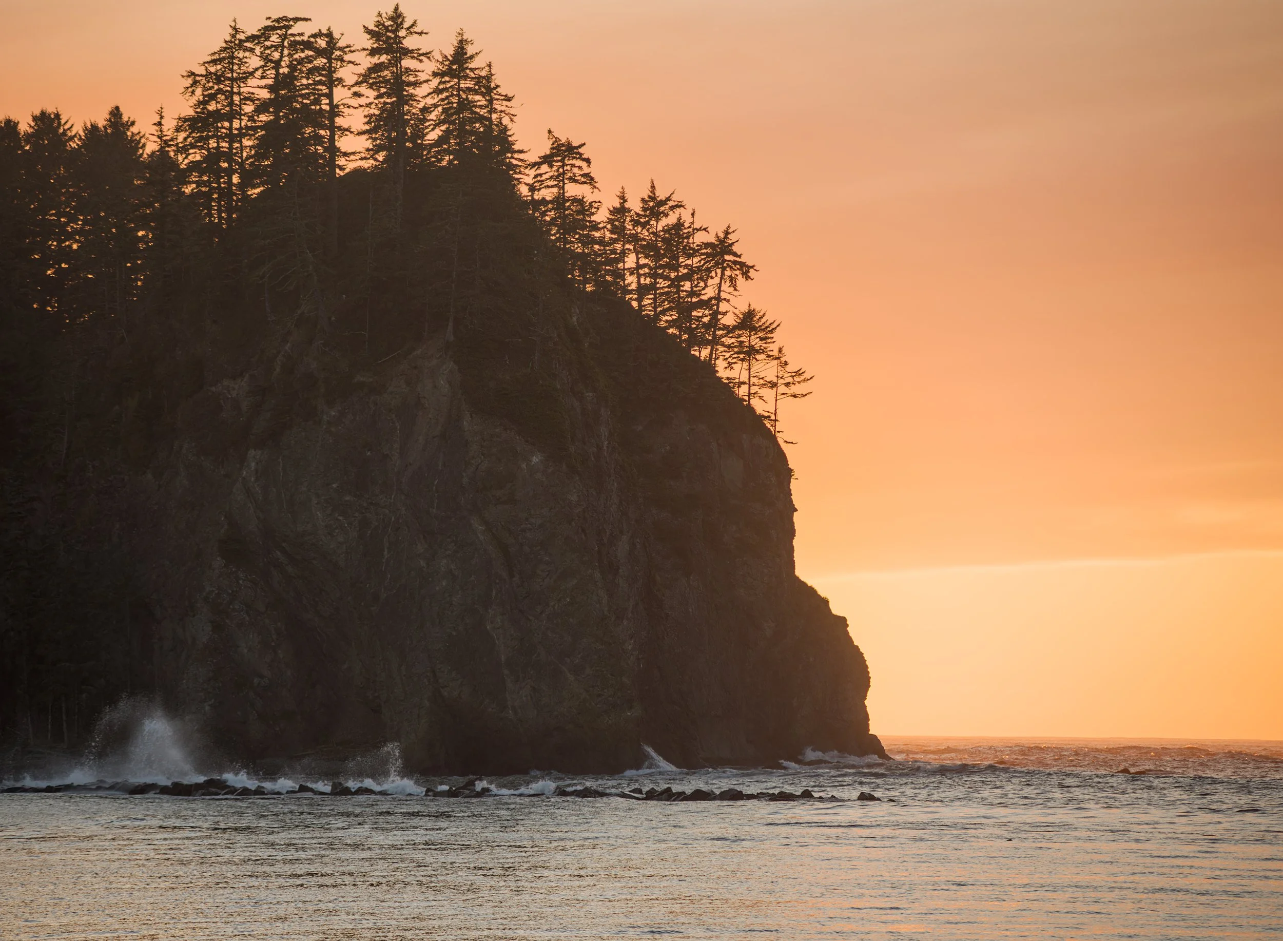 crush-dramatic-sunset-james-island-sea-stack-first-beach-la-push-quileute-reservation-clallam-county-coastal-uplands-coast-range-ecoregion-olympic-peninsula-494-color-and-photo-labs-llc.jpg