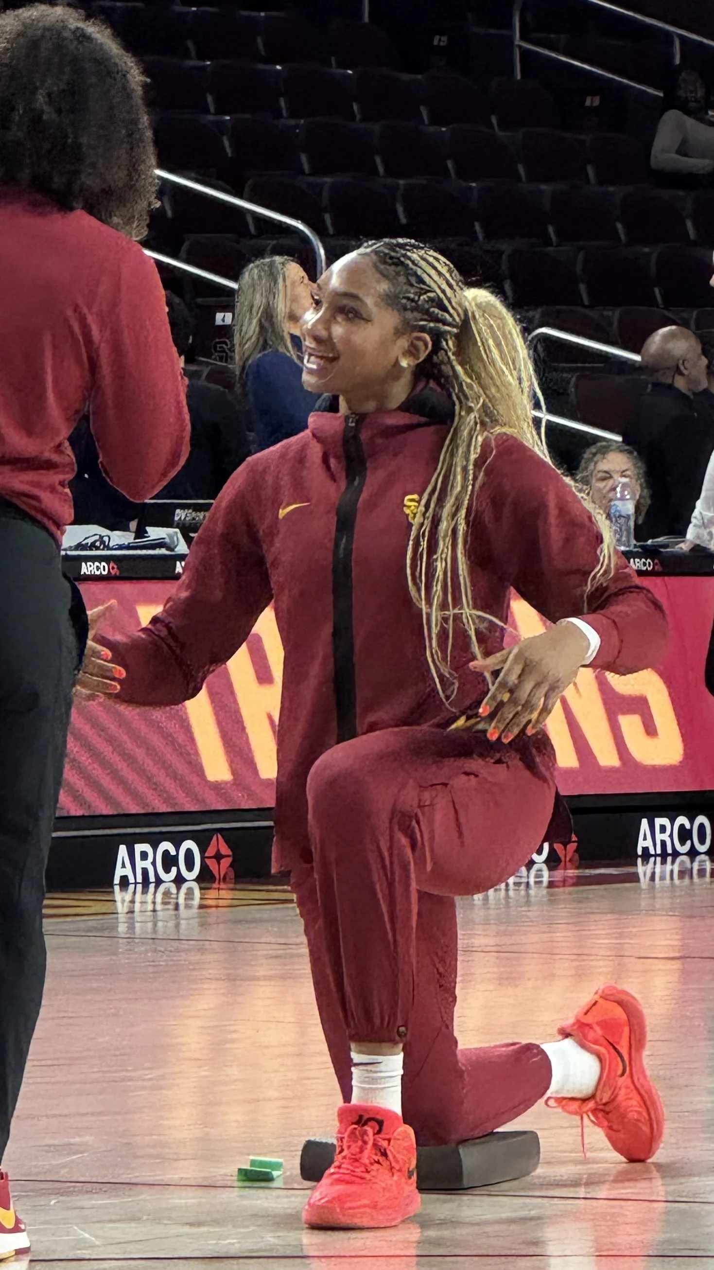 Kiki Irriafen warming up pre game