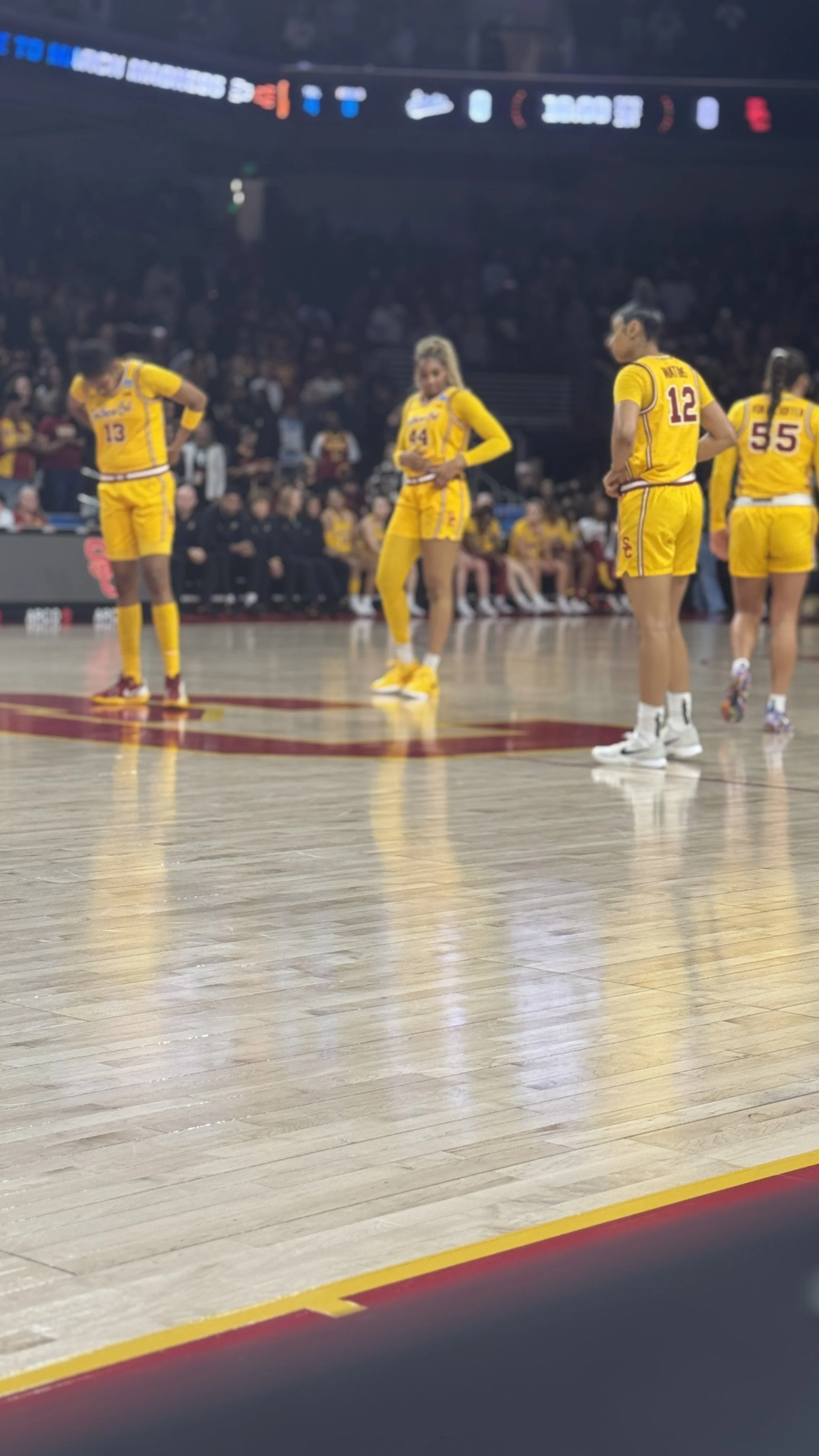 USC team warming up for game