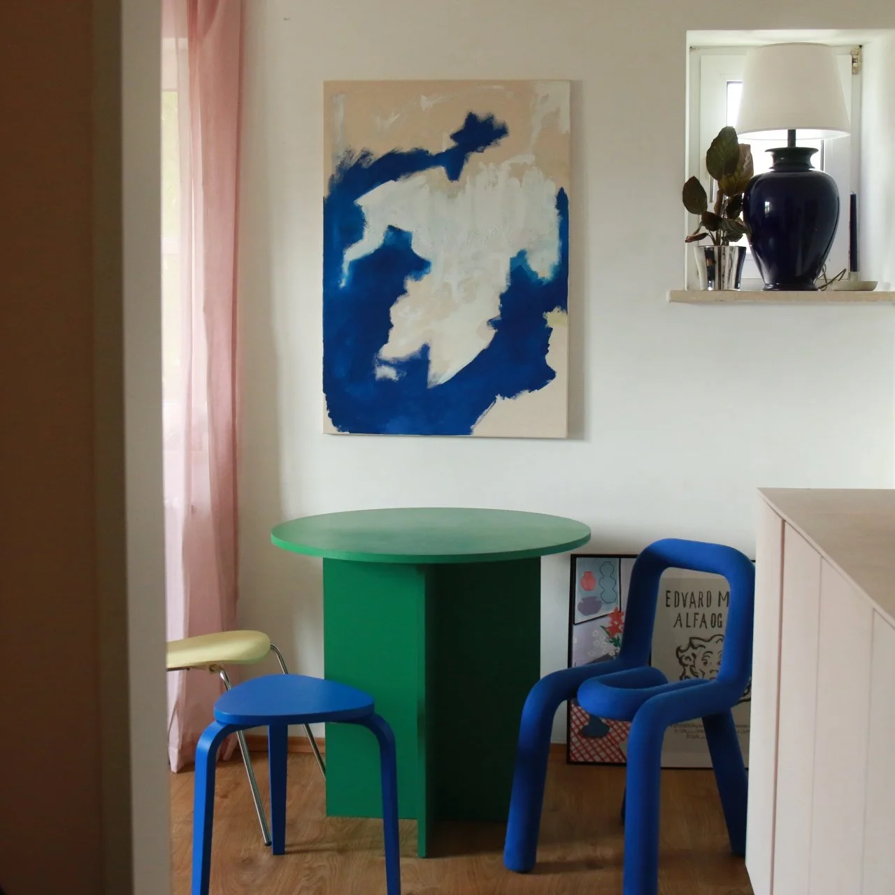 fallen / geist / elephant, 2023, Acryl on Canvas, 100 x 70