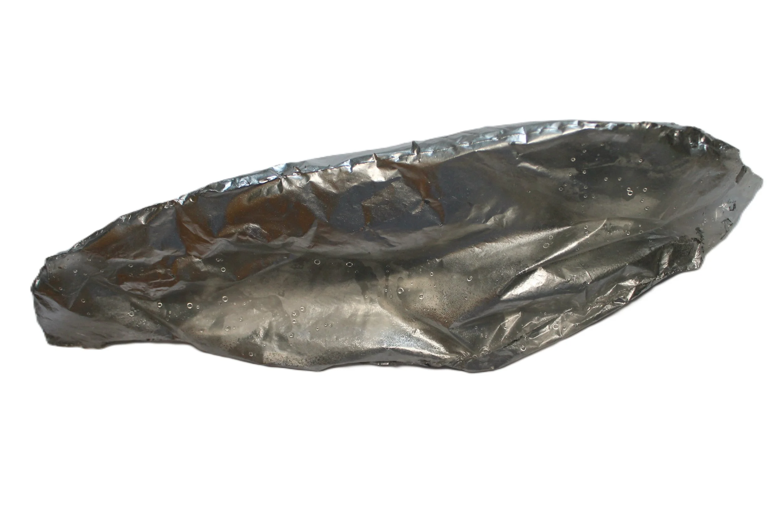 fragil, 2016, Folie, Chromlack, 20 x 10 x 10 cm