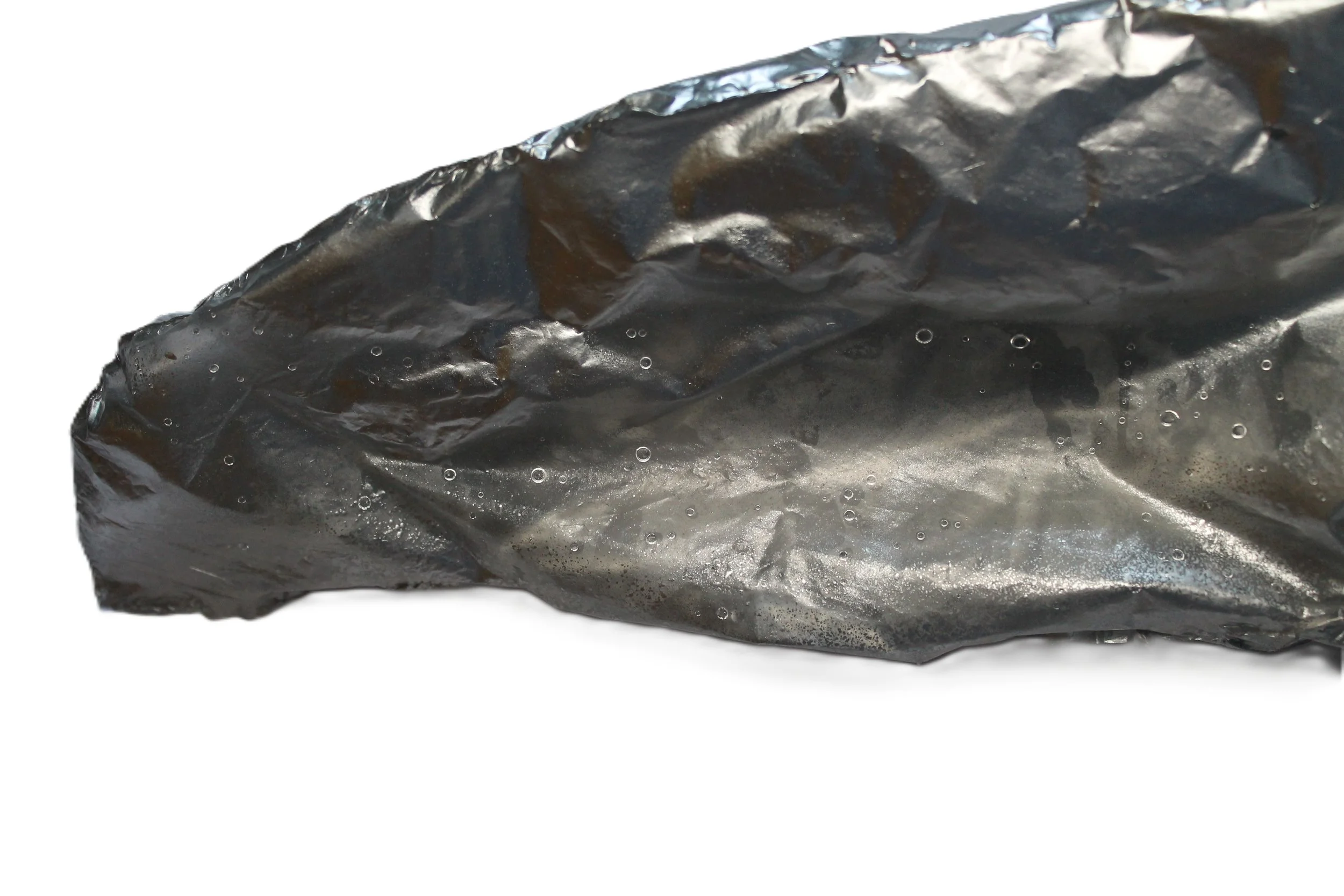 fragil, 2016, Folie, Chromlack, 20 x 10 x 10 cm