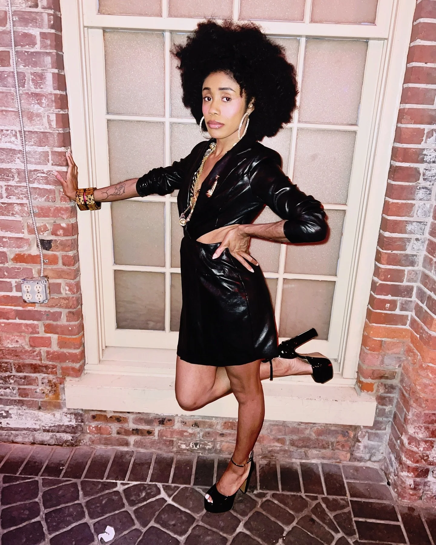 &bull; as always: may my dreams remain bigger than my afro and the &lsquo;Juicy&rsquo; rapper, and my future stay bright as my blush 😌☝️🏽✨