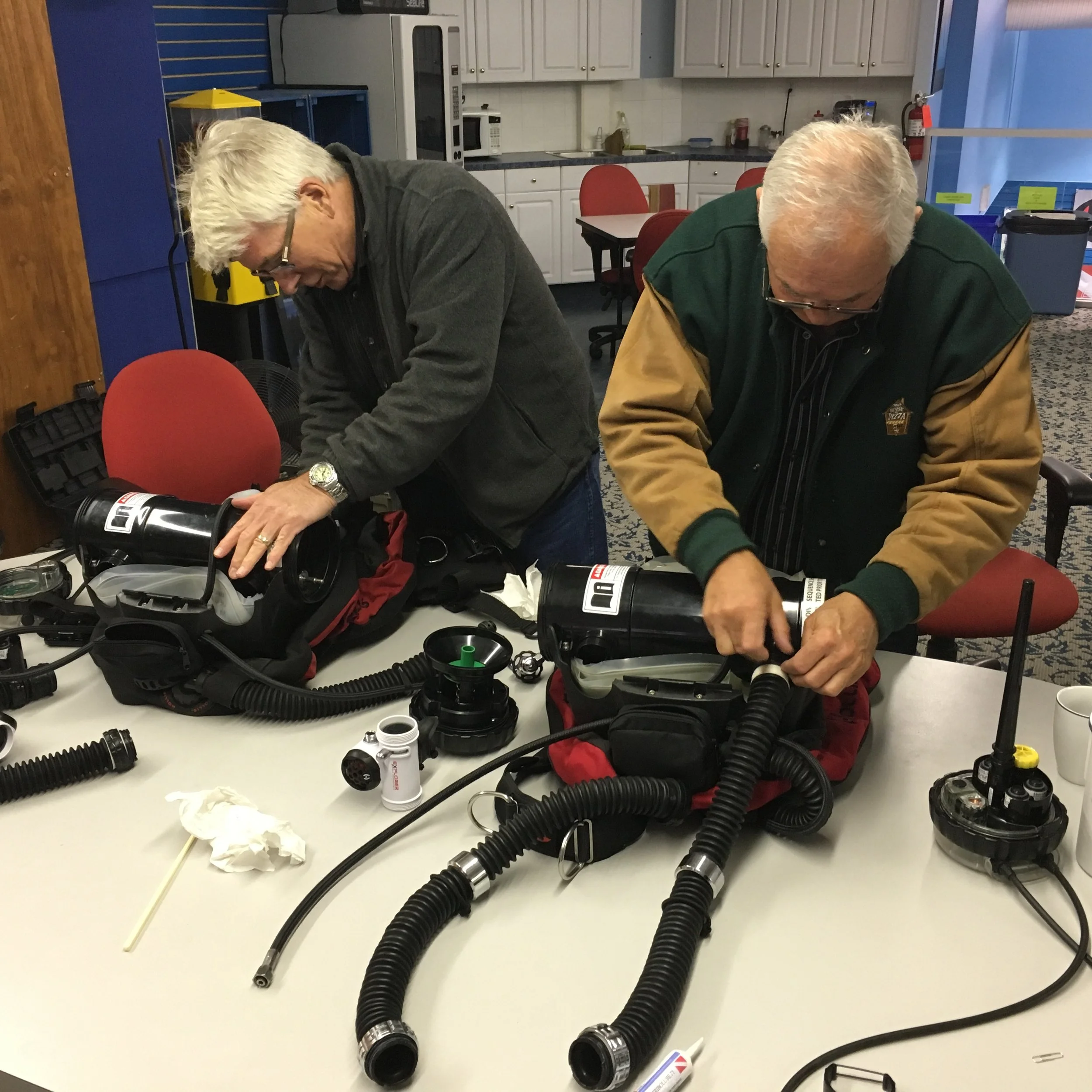 Rebreather students hard at work