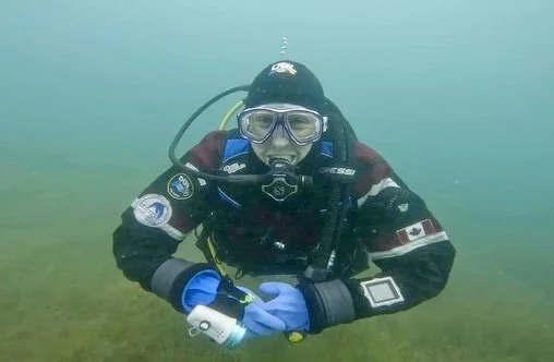 Peak Performance Buoyancy in Forget-me-not Pond, Alberta