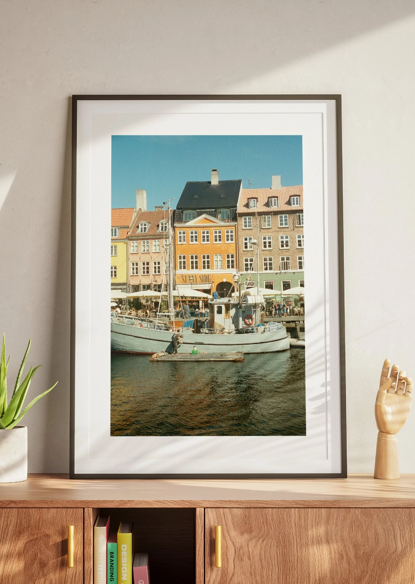 Nyhavn Mockup.jpg