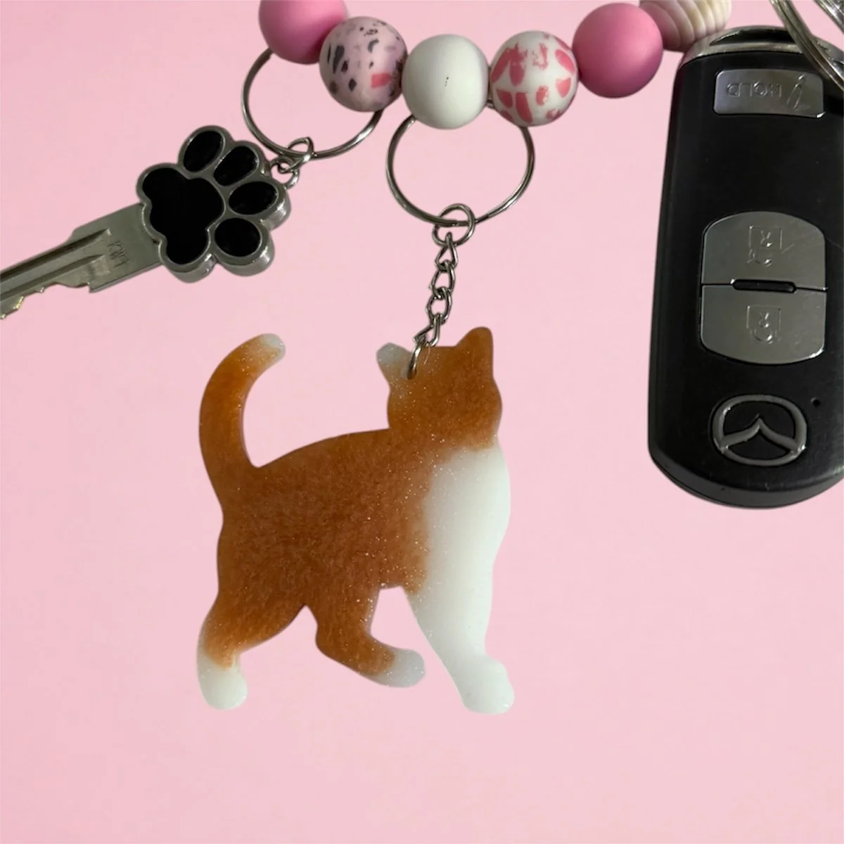 Shorthair cat keychain