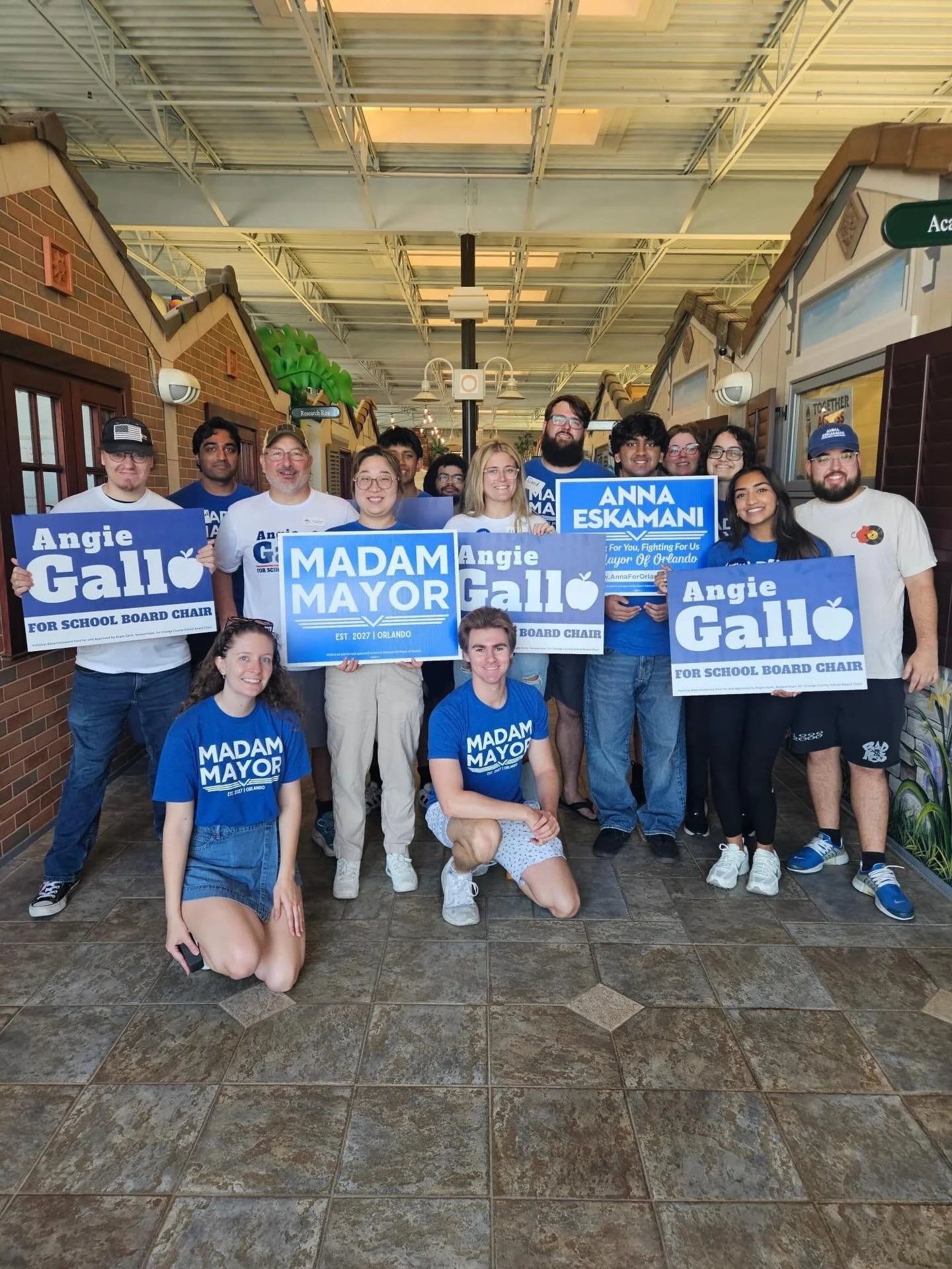 Another great day of canvassing! 🙌 So grateful for Team Anna and all of our amazing volunteers who help us reach out to our community. We couldn&rsquo;t do this without you!

- - - -

#community #outreach #TeamGallo