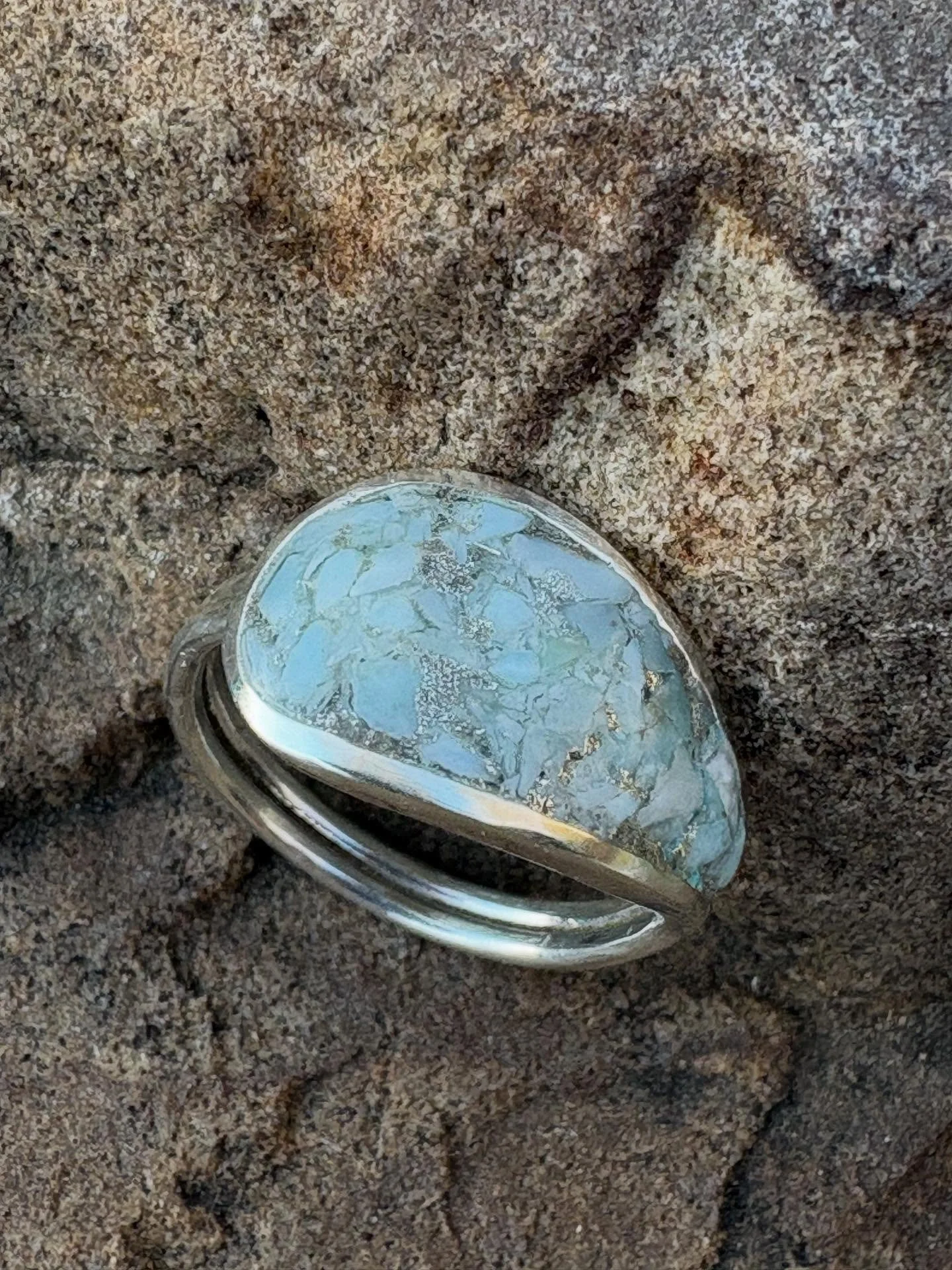 A friend asked to see my Sterling Silver teardrop ring with Larimar inlay.  I added silver flakes for accents.  I think it turned out pretty nice. #sterlingsilver #handmadejewelry #larimar