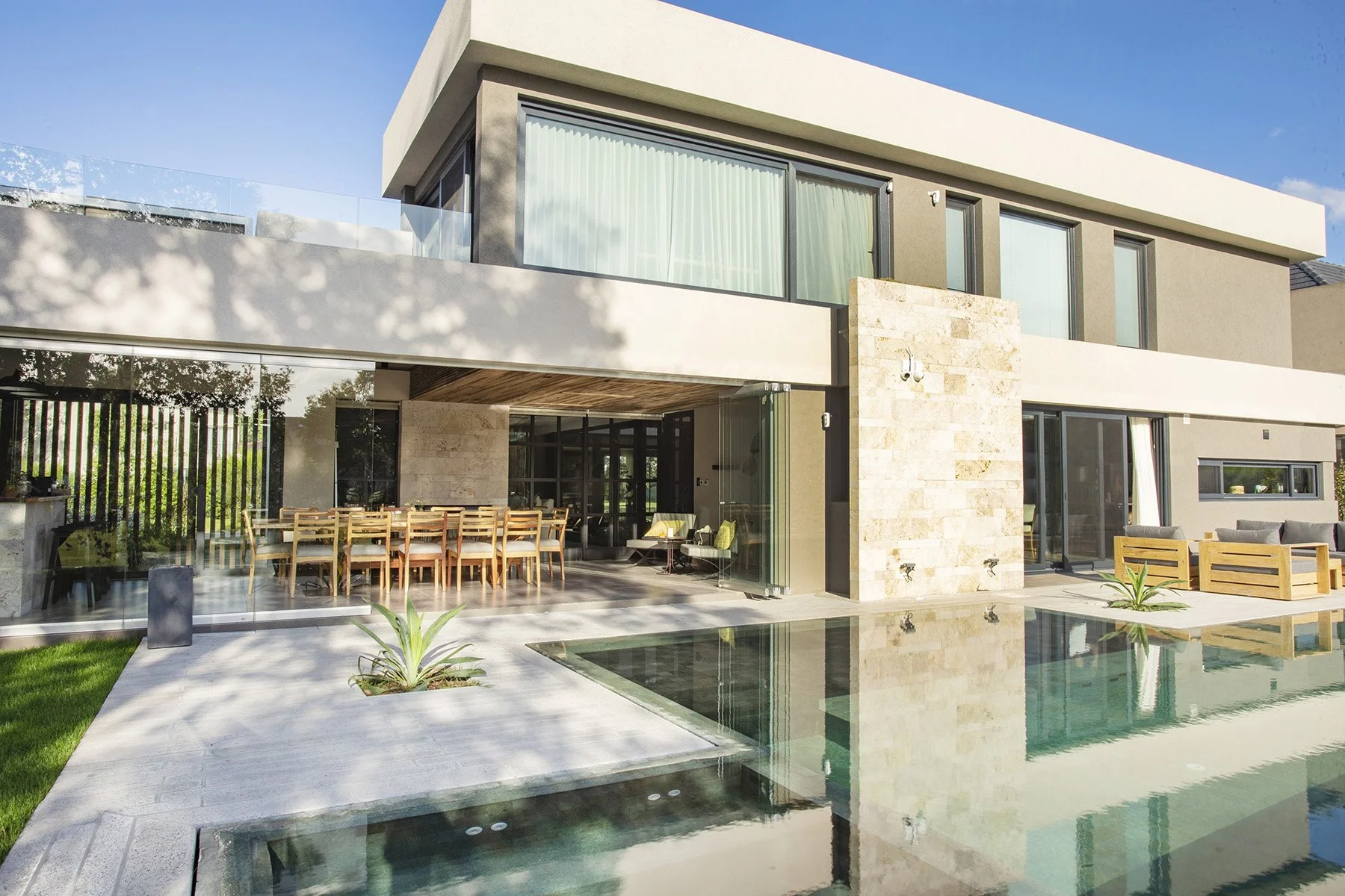 Aostri Arquitectos - Residencial - St Thomas 2024 6.jpg