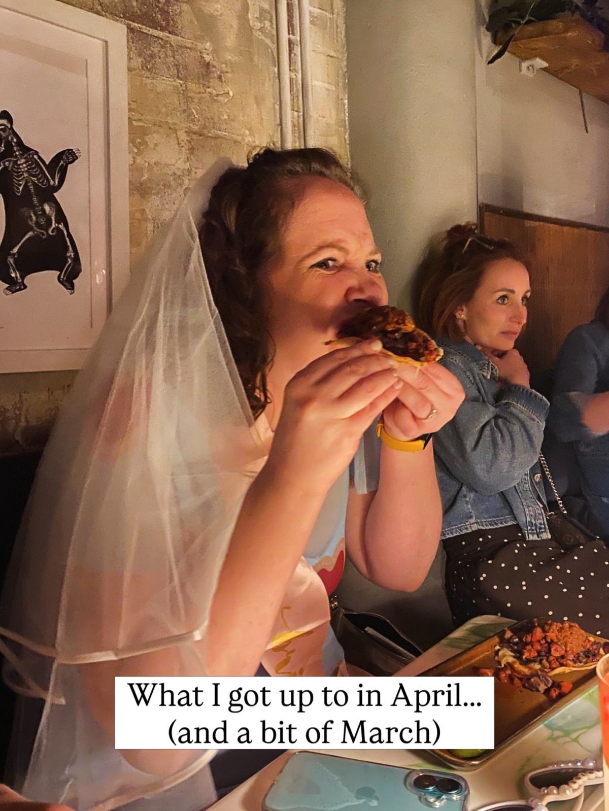 🌷 April 🌷

And the end of March&hellip;.

I&rsquo;m still here, knee deep in birthday celebrations and wedding planning&hellip;it&rsquo;s all going on! 

1. Hen do in London - Amazing
2. Ned and Percy arrived
3. Lovely break @thefarmatavebury 
4. S