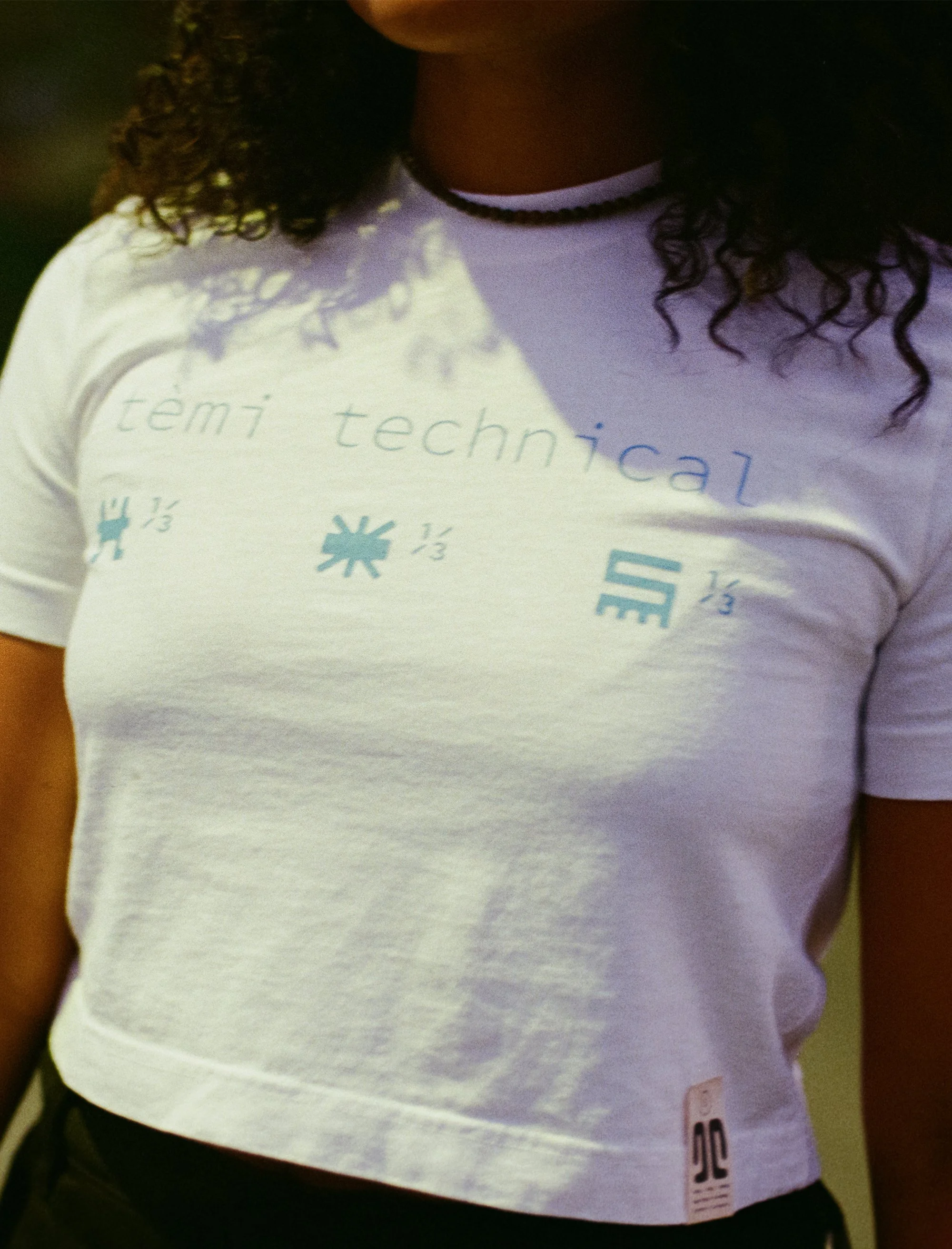 detail-field-tee-undyed.jpg
