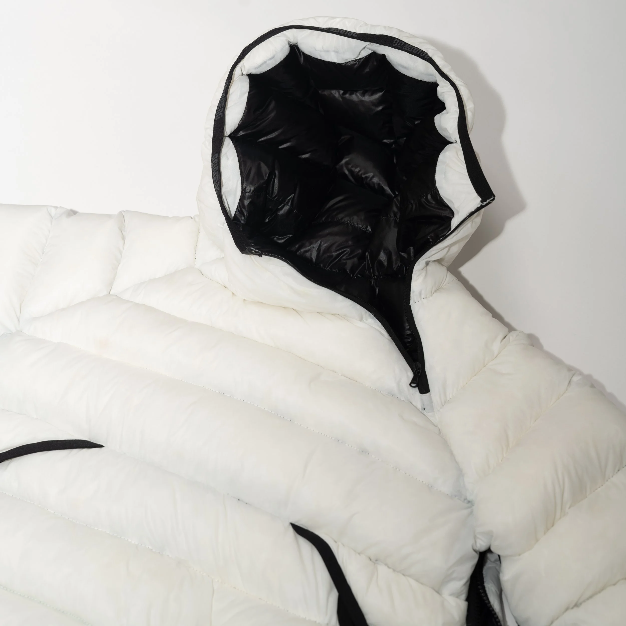 TemiAnorak2.0_White_Selects-67.png