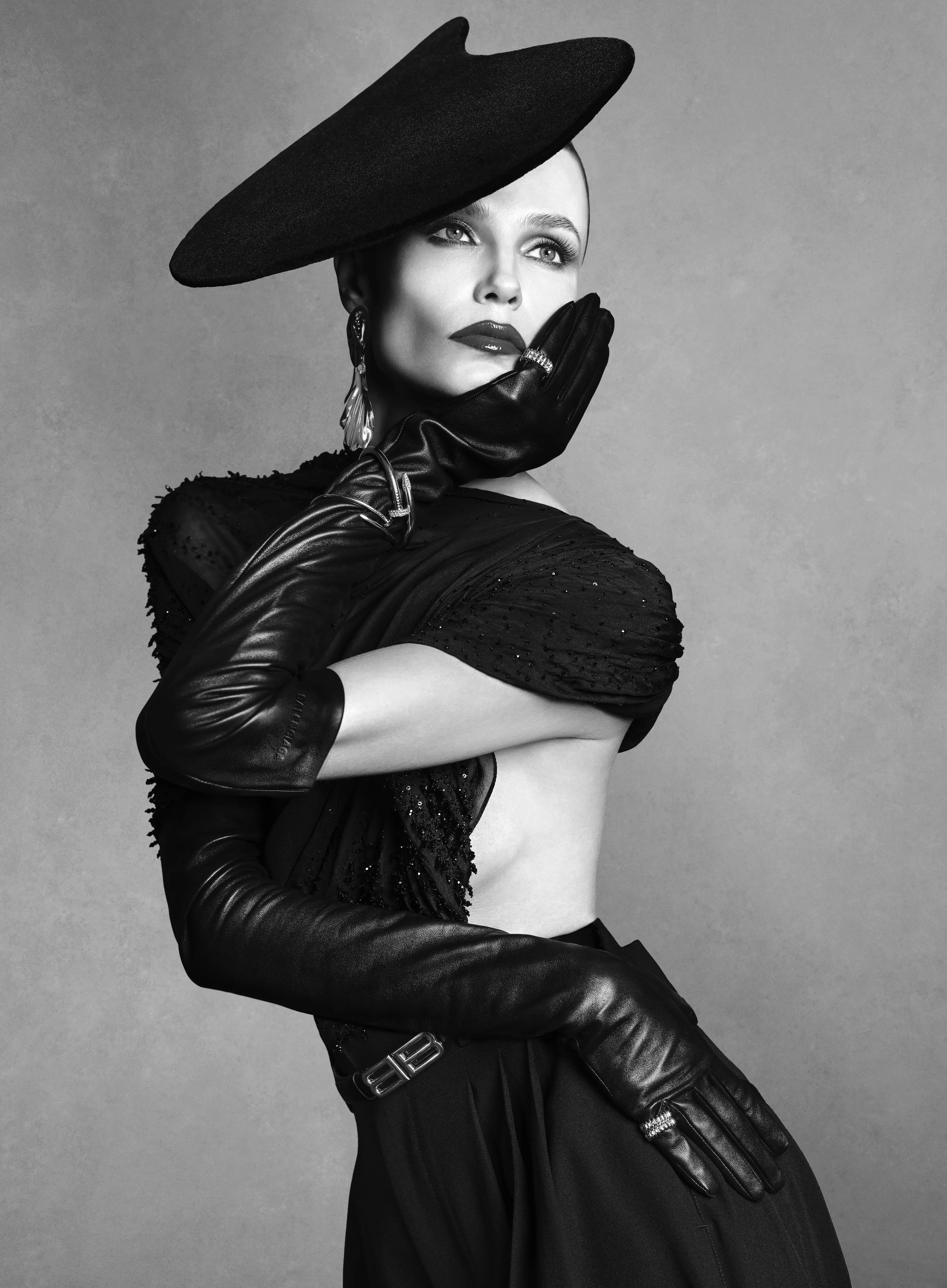 20260606_L&I_VMAGAZINE_NATASHAPOLY_SHOT03_087.jpeg