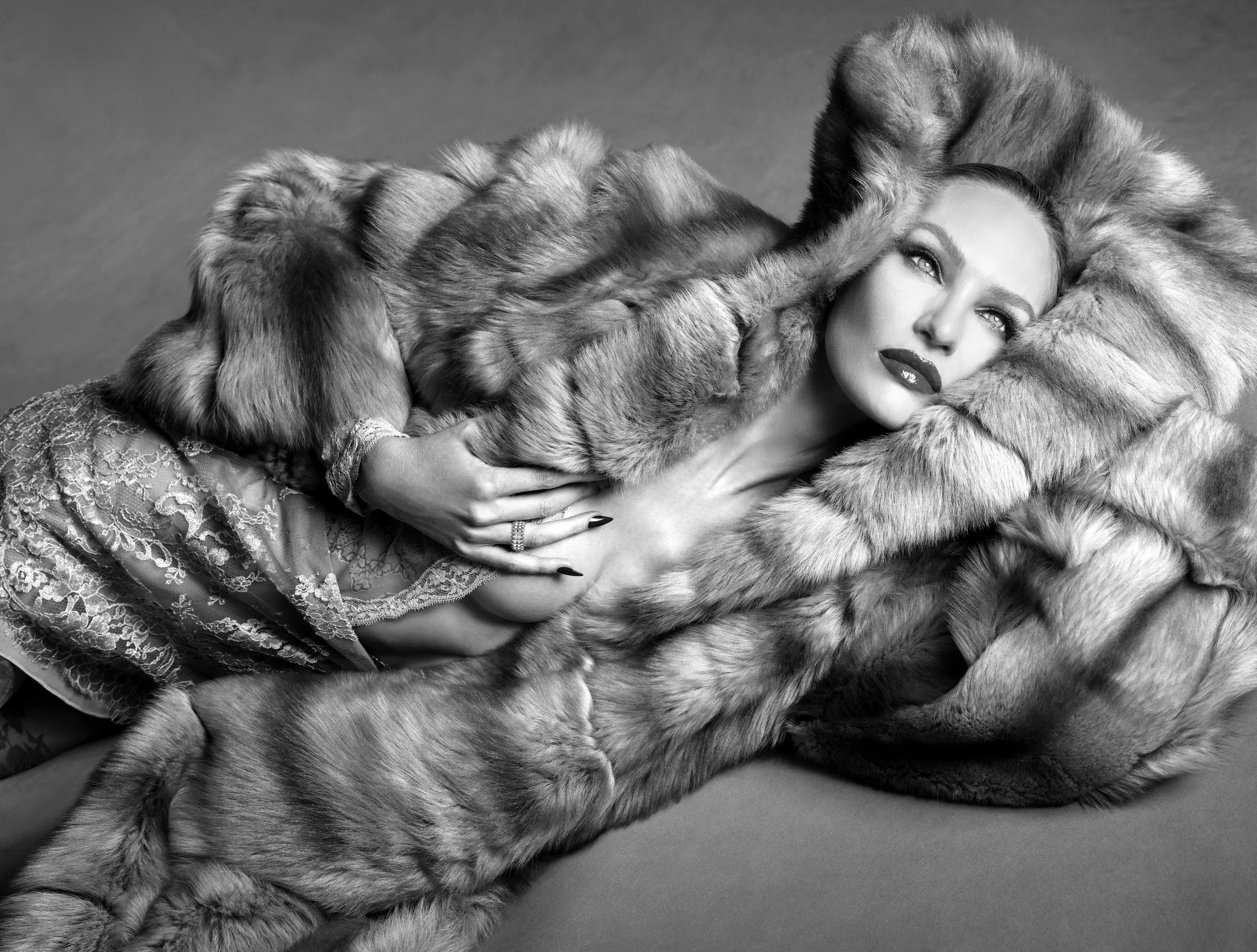 20260606_L&I_VMAGAZINE_CANDICESWANEPOEL_SHOT02_044.jpeg