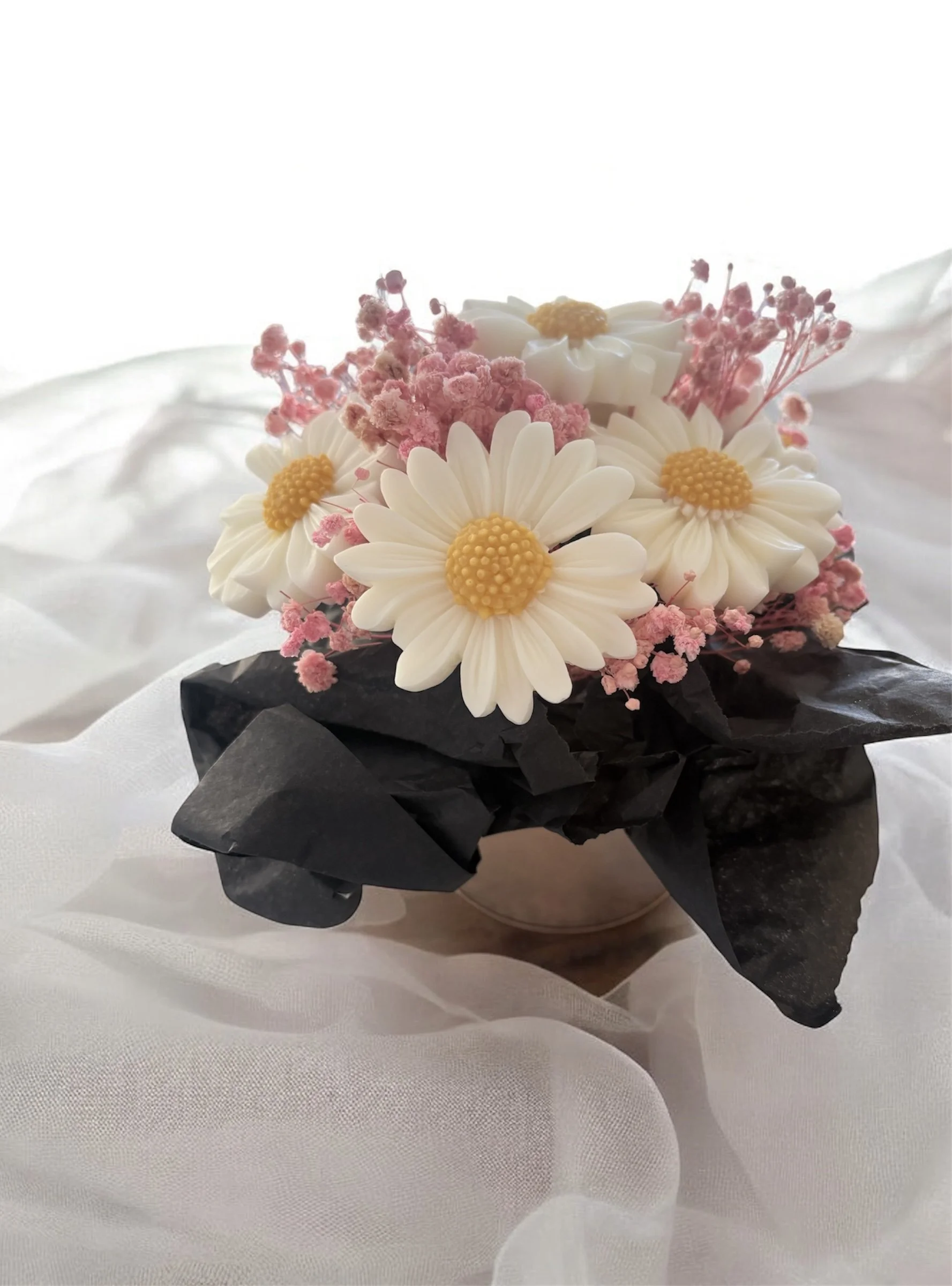 Daisy candle bouquet