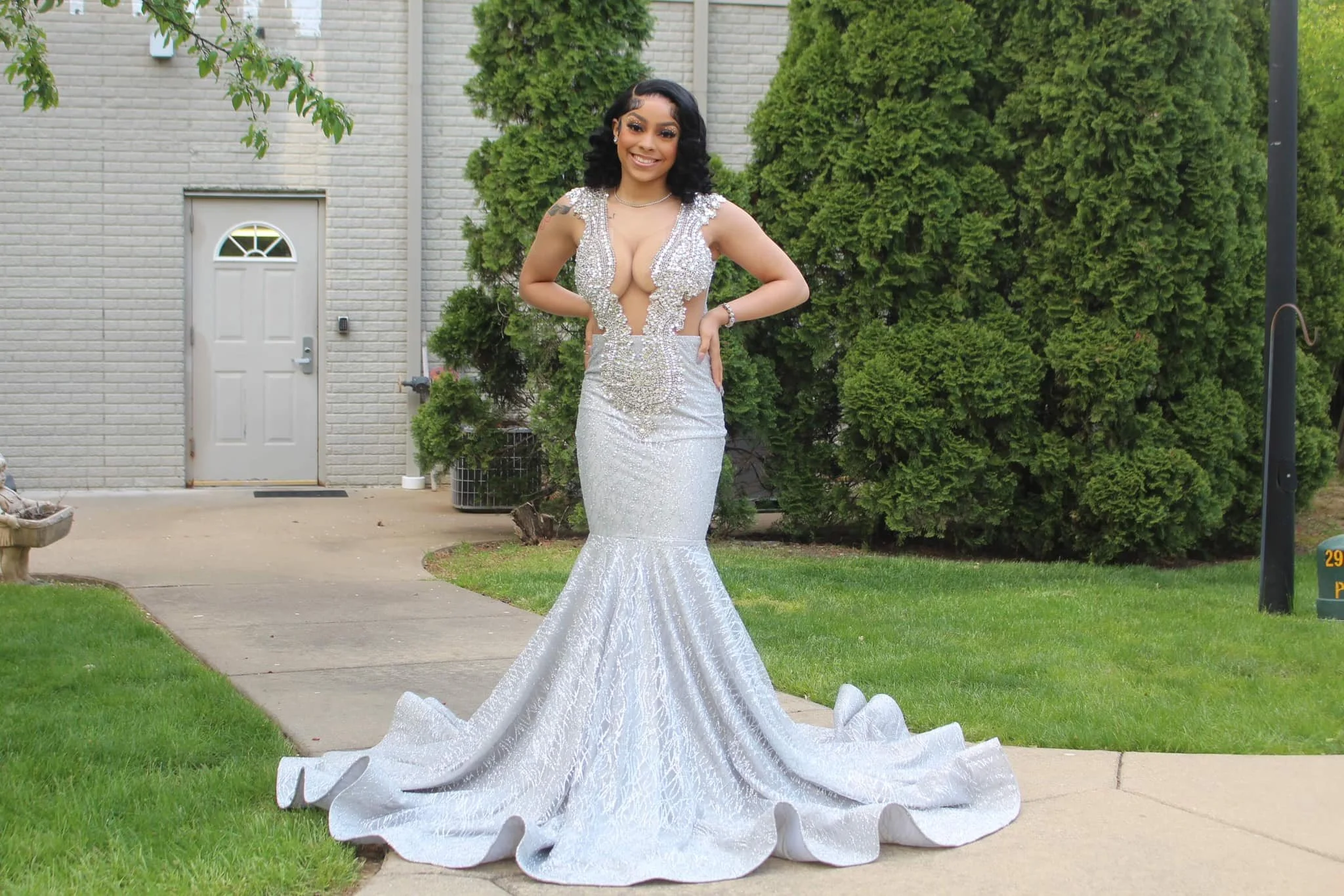 silver prom dress 2023.jpg