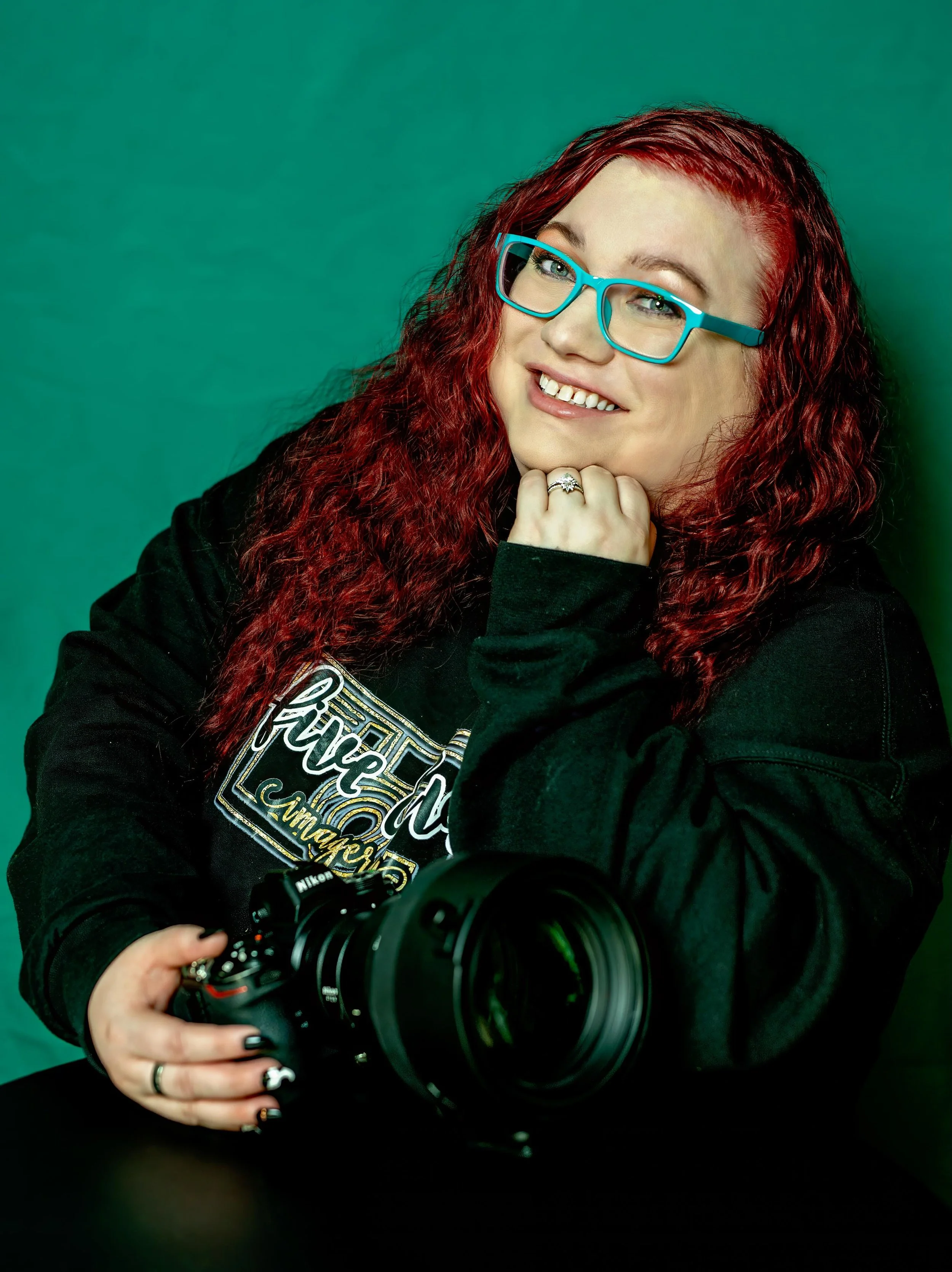 Hi, I&rsquo;m Amanda.

The face behind the camera, the one fixing crooked boutonnieres, fluffing dresses, wrangling family members for photos, becoming instant besties with the kids, and somehow carrying way too much camera gear everywhere I go.

I&r