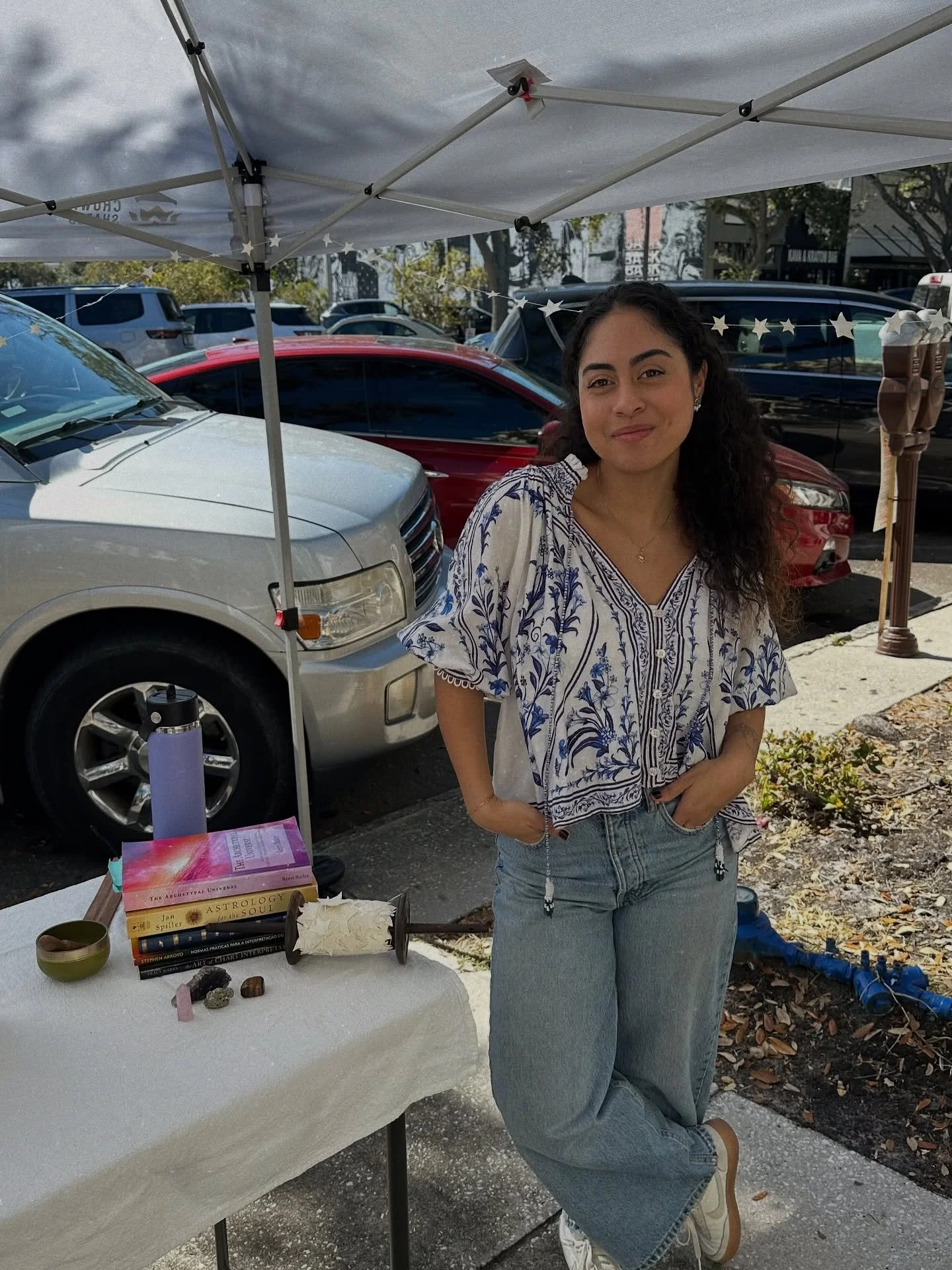 Unforgettable Magic 💫 The first Mini Astrology Experience event in St Pete, FL with Sun, Moon and Rising readings. 
To my new clients, Karen @plainjanestpete, my dear friends Bella and Chloe, my loving husband @brandoleemiranda , my beautiful family