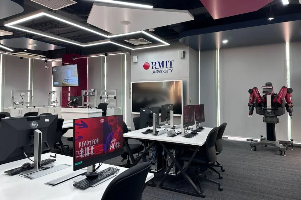 Design computer lab at RMIT University, where Chris taught CAD for a decade