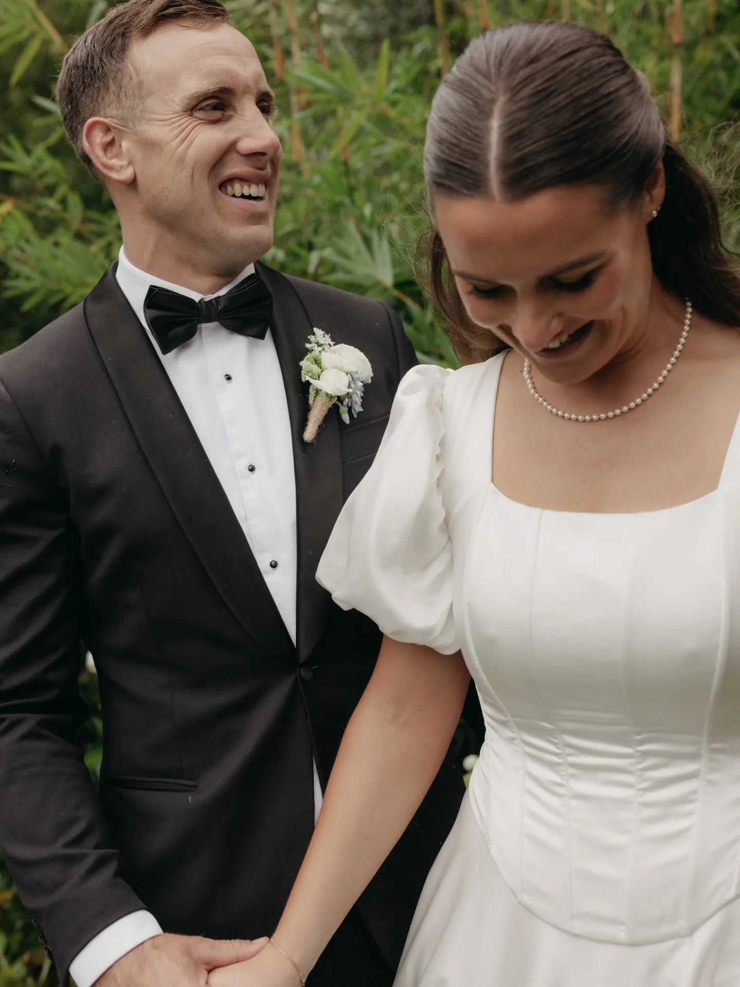 the rain has a way of making it even more special, always. 🤍

Rachel &amp; Elliot 

Venue @oldforestschool 
Makeup @nkdmakeup 
Dress @lulujacksonbridal