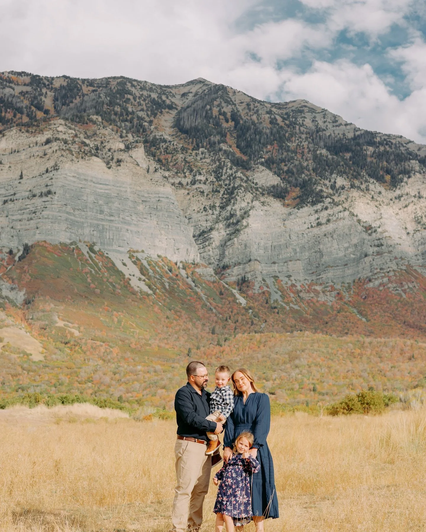 These guys are coming up on a year of moving to Utah from out of the country, so we had to capture the beautiful mountains to commemorate it!!

#utah #utahphotographer #utahphotography #utahbusiness #utahportraitphotographer #utahfamilyphotographer #