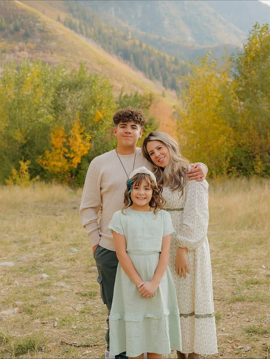 Forgot to post this sweet family session! We were so lucky to get the last of the fall colors. They were gorgeous!

#utah #utahphotographer #utahphotography #utahbusiness #utahportraitphotographer #utahfamilyphotographer #utahfamilyphotography #photo