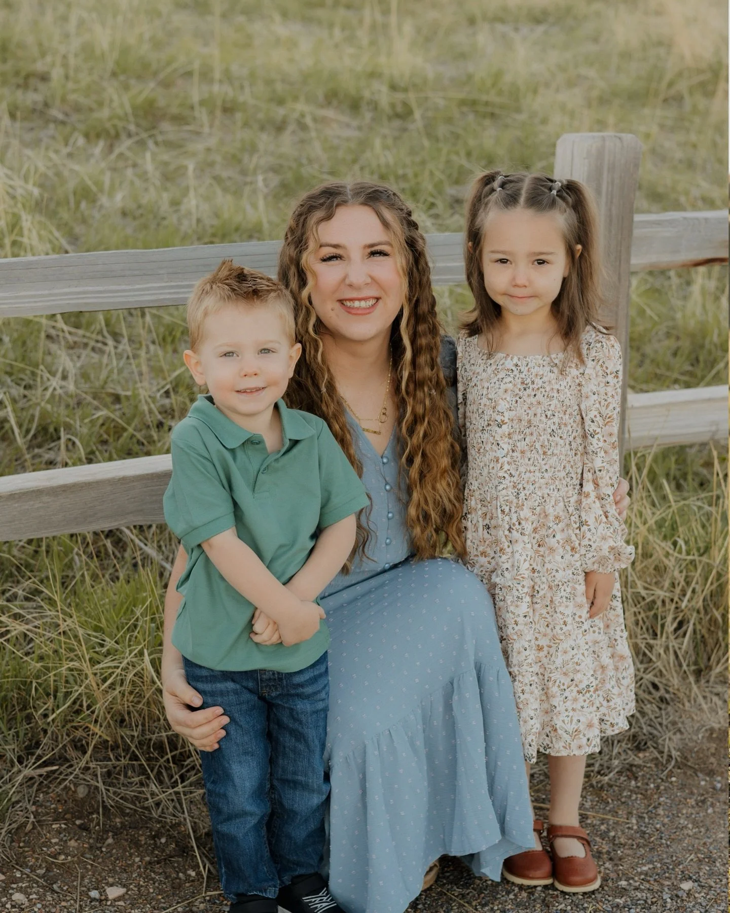 The sweetest family session!! These guys were troopers in the cold 😬

#utahphotographer #familyphotography #seniorpictures #utah #photographer