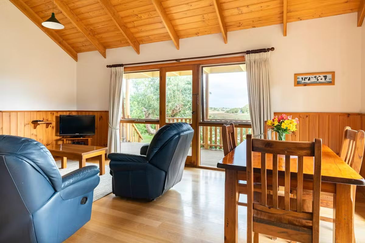 Blue Wren Cottage Living Space.png