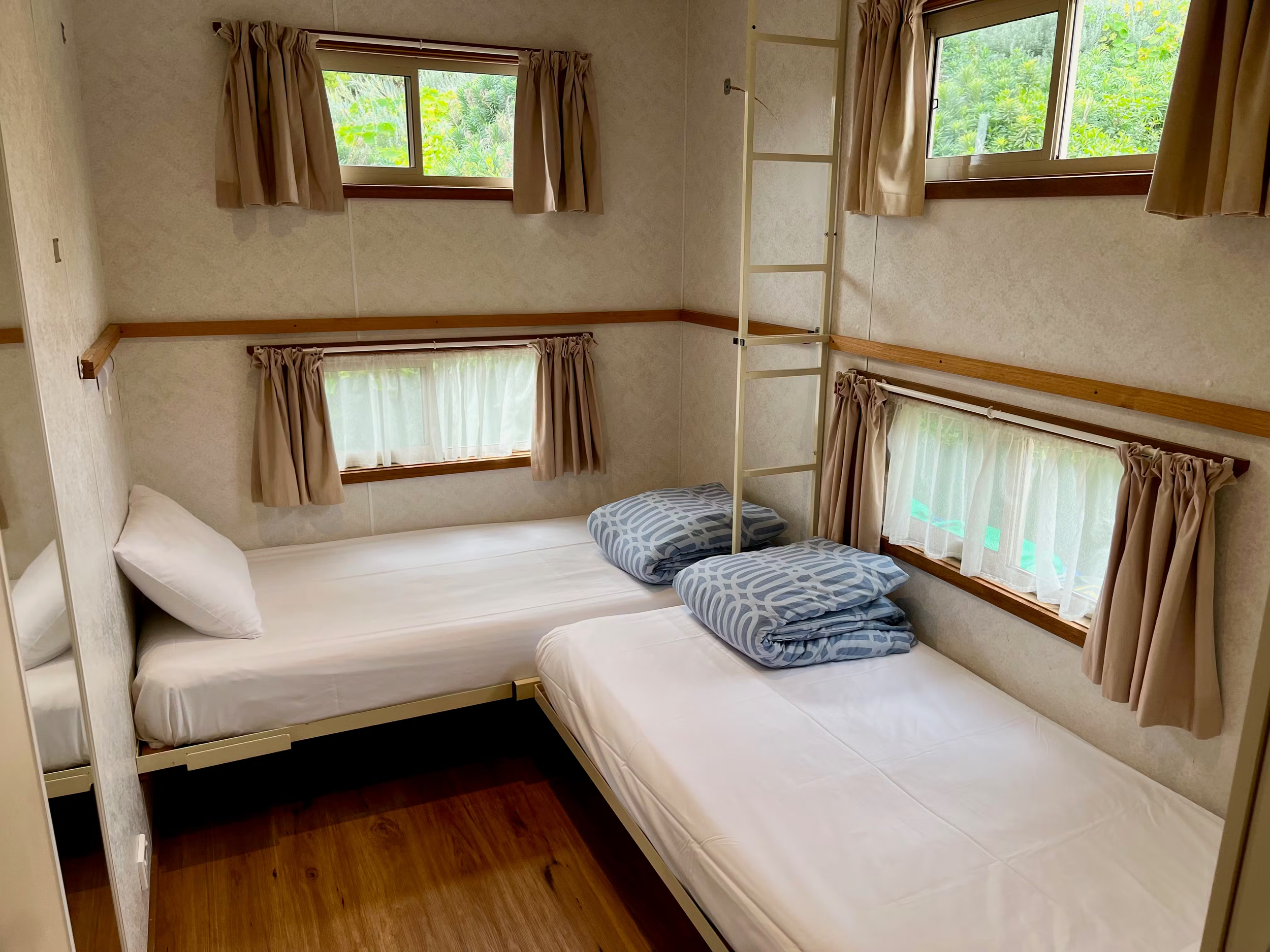 Two Bedroom Family Cabin Second bedroom.png