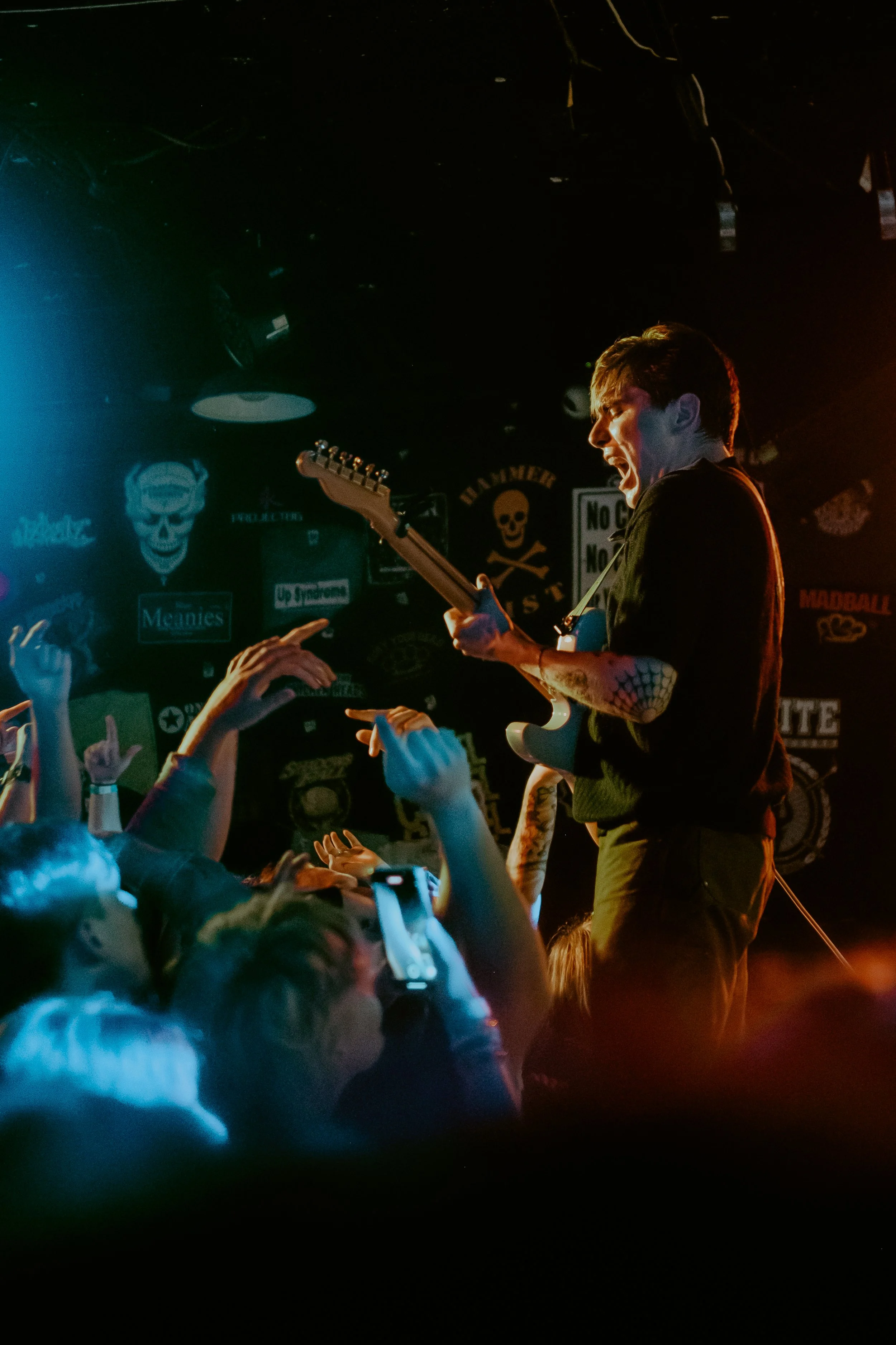 Arm's Length Live At Chain Reaction