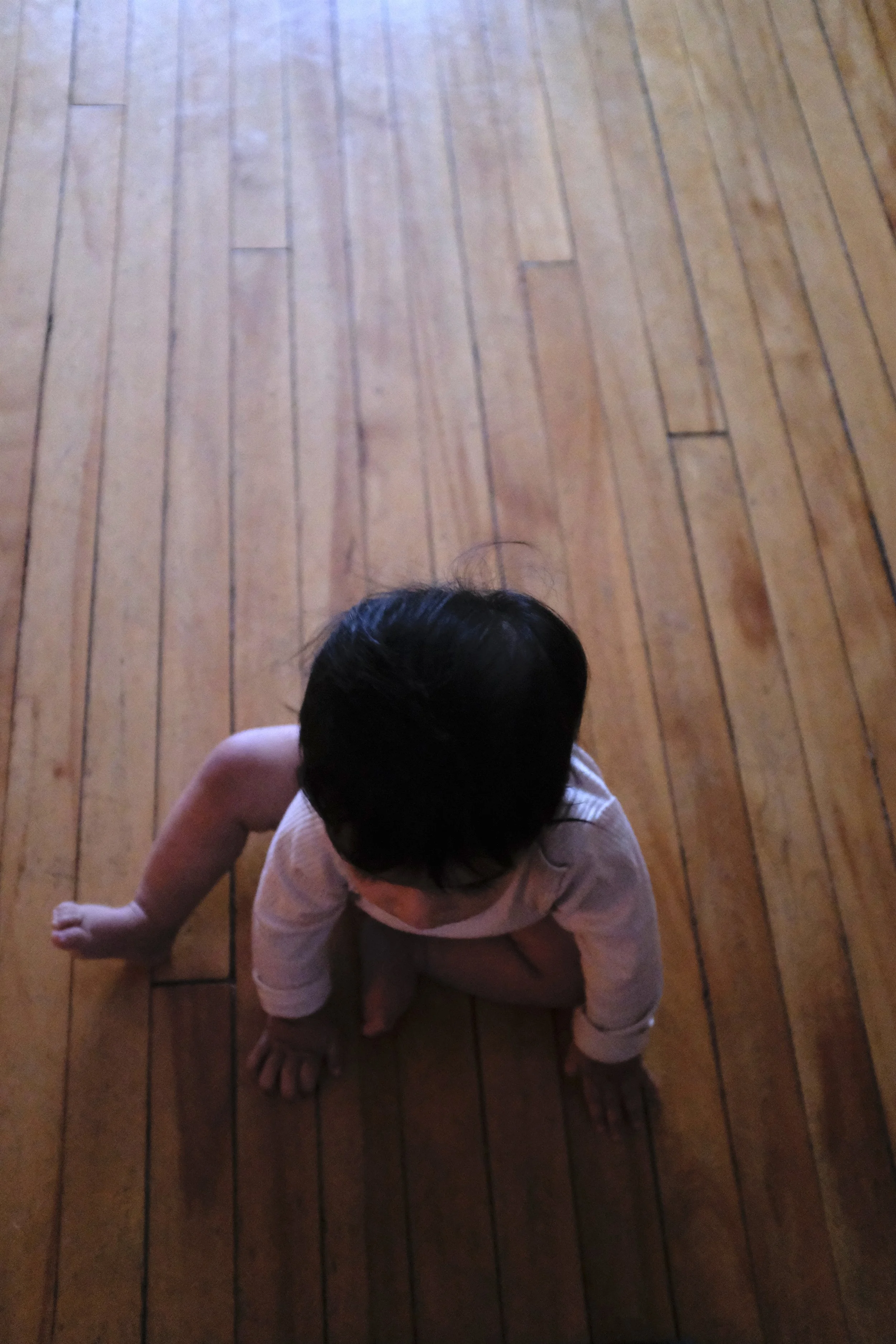 AndreaBrubakerMPLSPhotographer_ChildFloor.JPEG