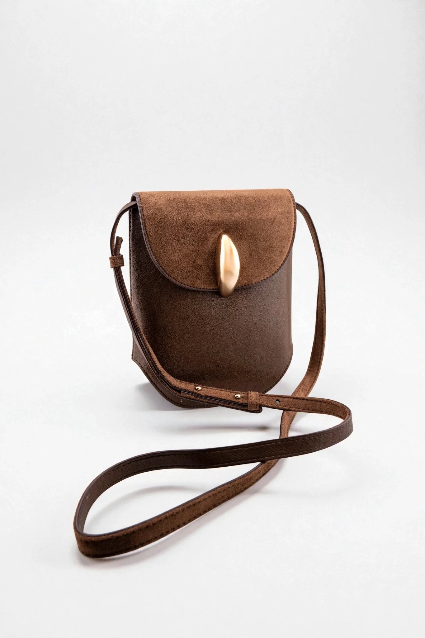 HandBag1.jpg