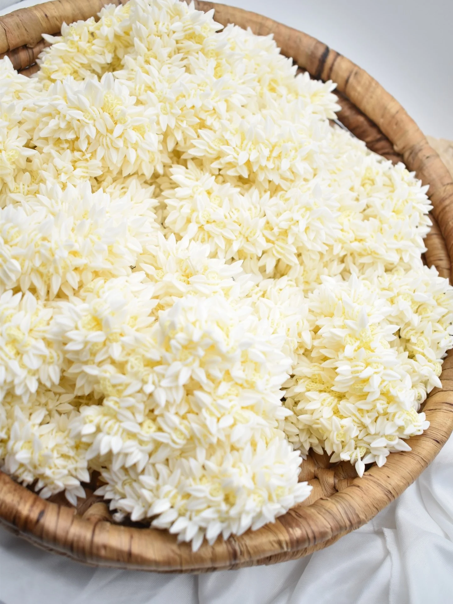 Jasmine Scrunchies, and they&rsquo;re jasmine scented! 

Shop now at Kadhaljewels.com 

🌎 Australia wide shipping 
🚚Local pick up available 

#kadhaljewels #tamil #tamiljewellery #australiasmallbusiness