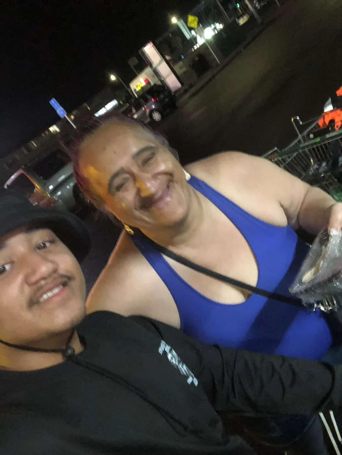 Ali and kids - feeding the homeless 4.jpg