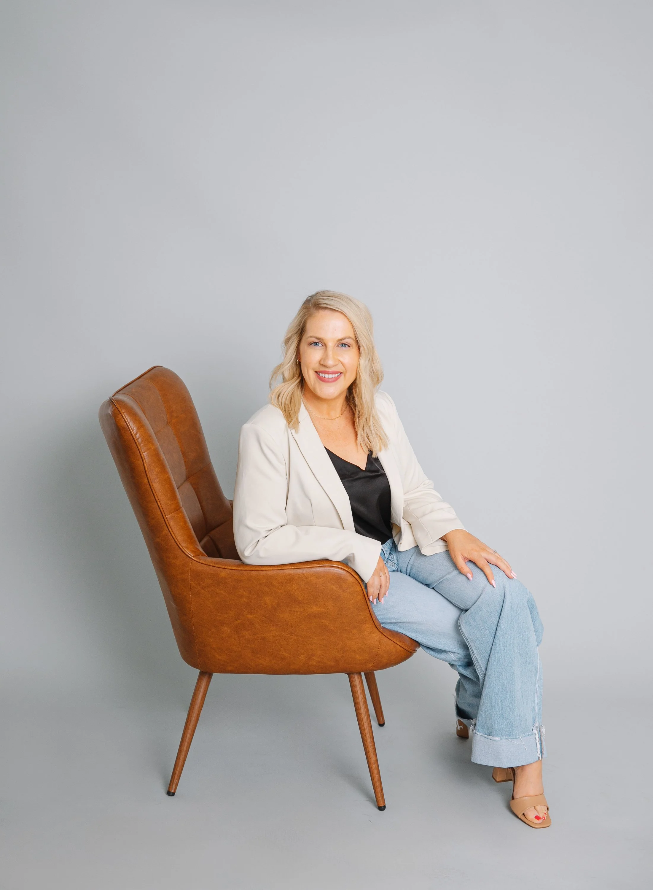 Lynzie Genel, LCSW, founder of Conscious Connections Therapy — online therapy in California