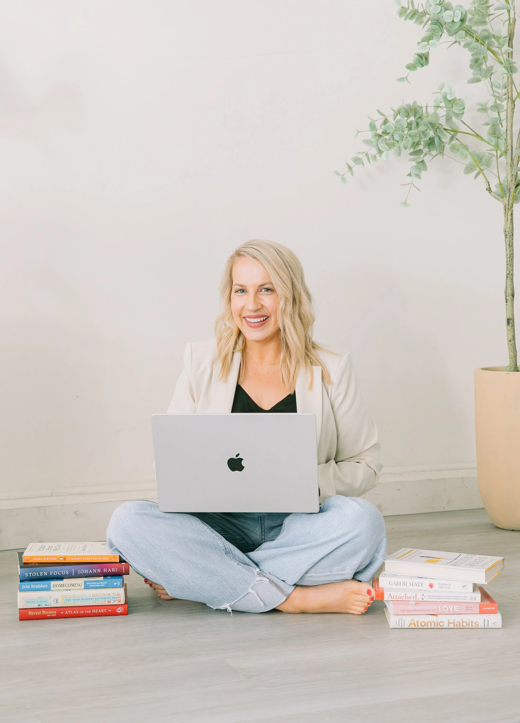 Lynzie Genel, LCSW, founder of Conscious Connections Therapy — online therapy in California