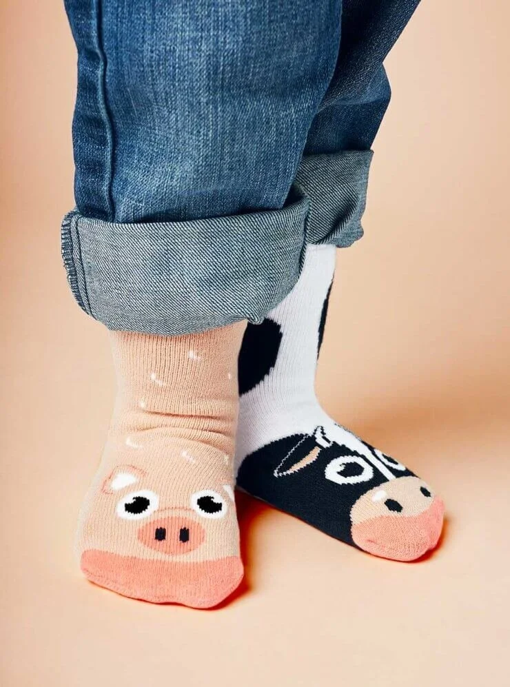 pals-socks-cow-pig-feet-740x997.jpg
