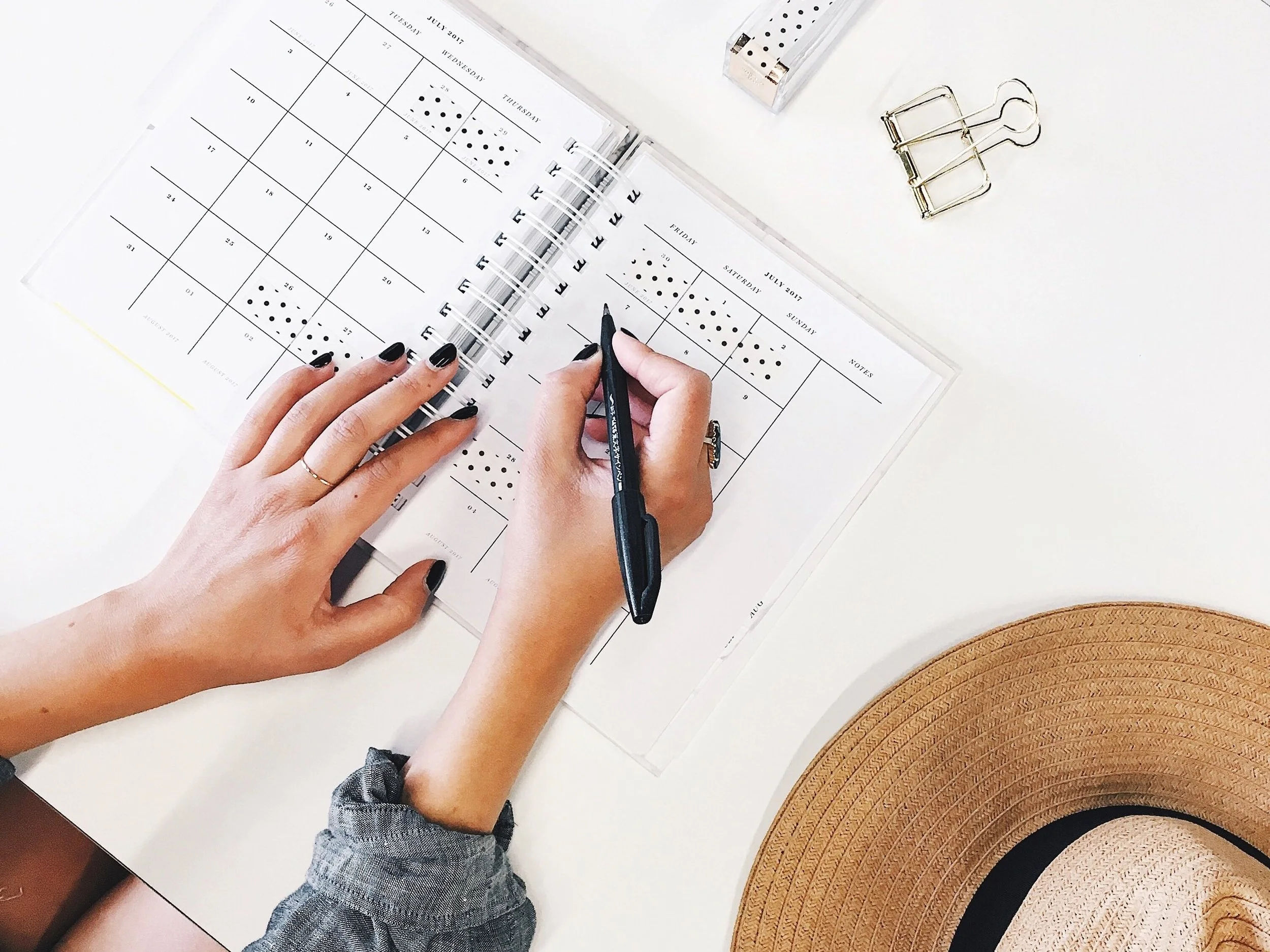 What's The Glass Cliff? 7 Ways Female Business Leaders Can Avoid Falling Off.