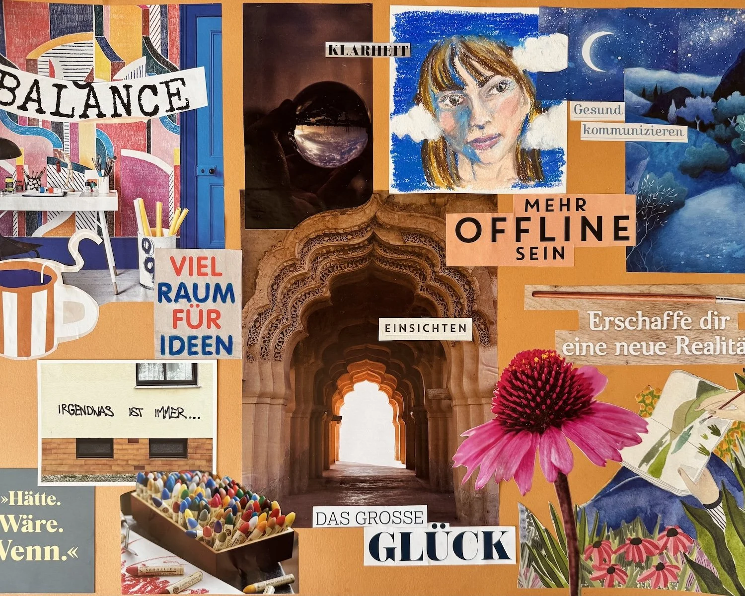 Eine Collage aus verschiedenen Zeitungsausschnitten auf terracotta-orangem Fotokarton; viel Blau und etwas Pink sowie Braun - Worte wie "Balance", "mehr offline sein" stechen hervor.