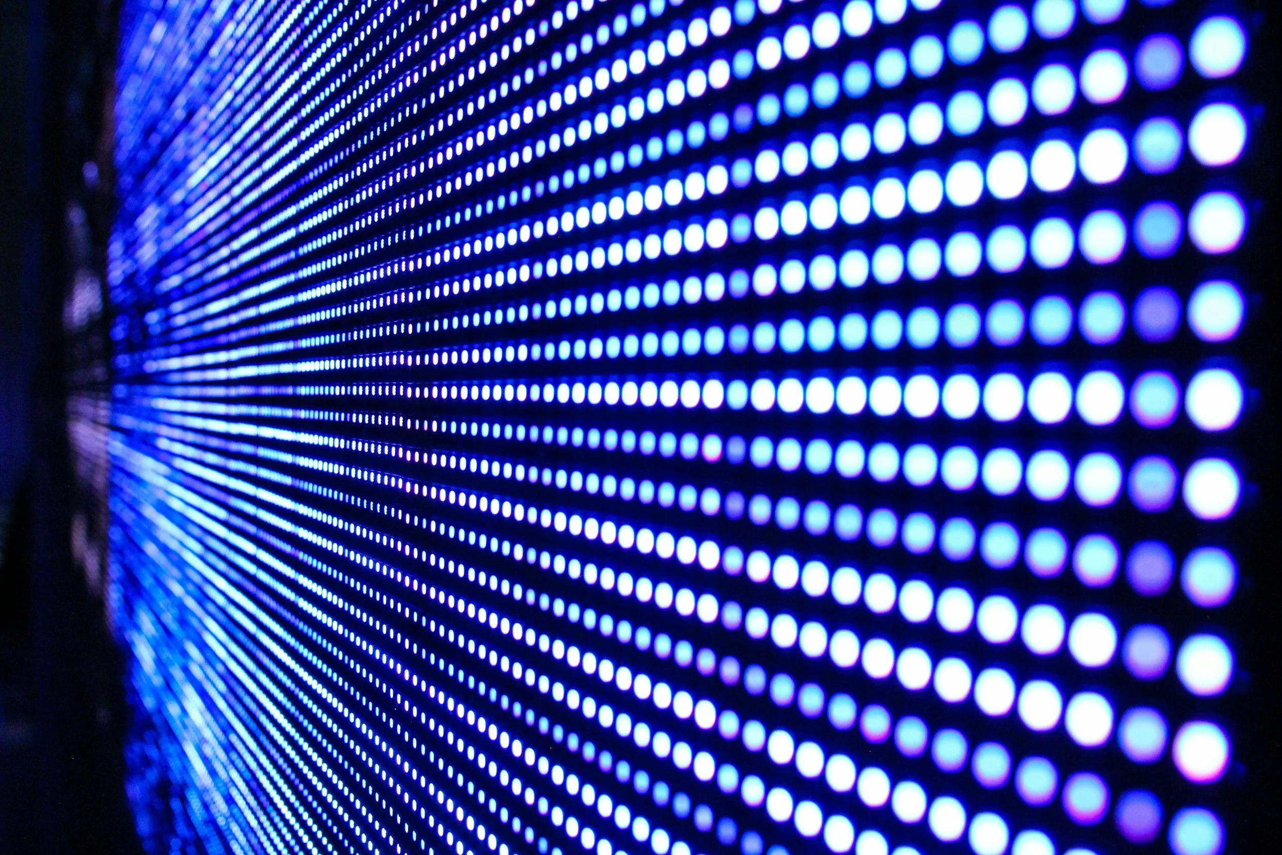 How to Choose the Right Digital Signage Display for Your Business